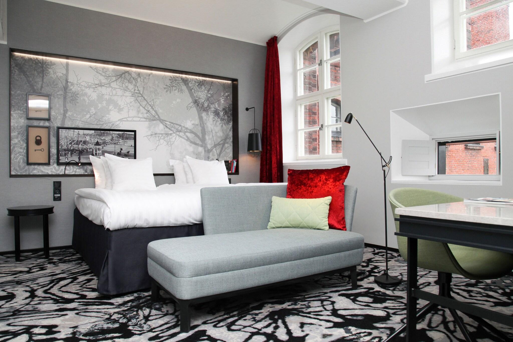 Double or Twin Superior King Bed