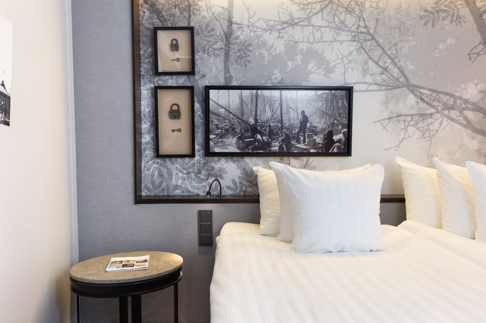 Double or Twin Superior King Bed