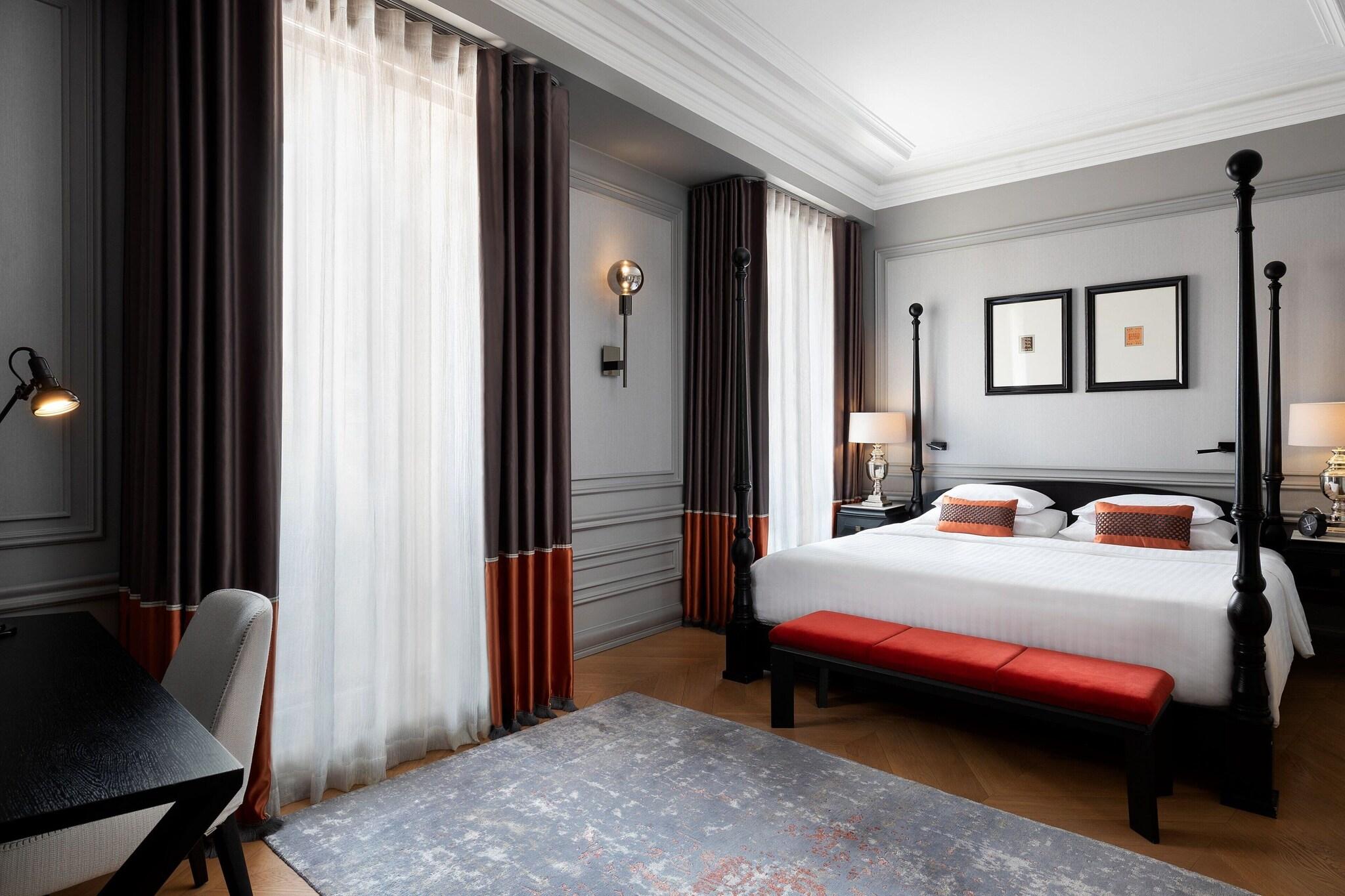 Suite City View King Bed