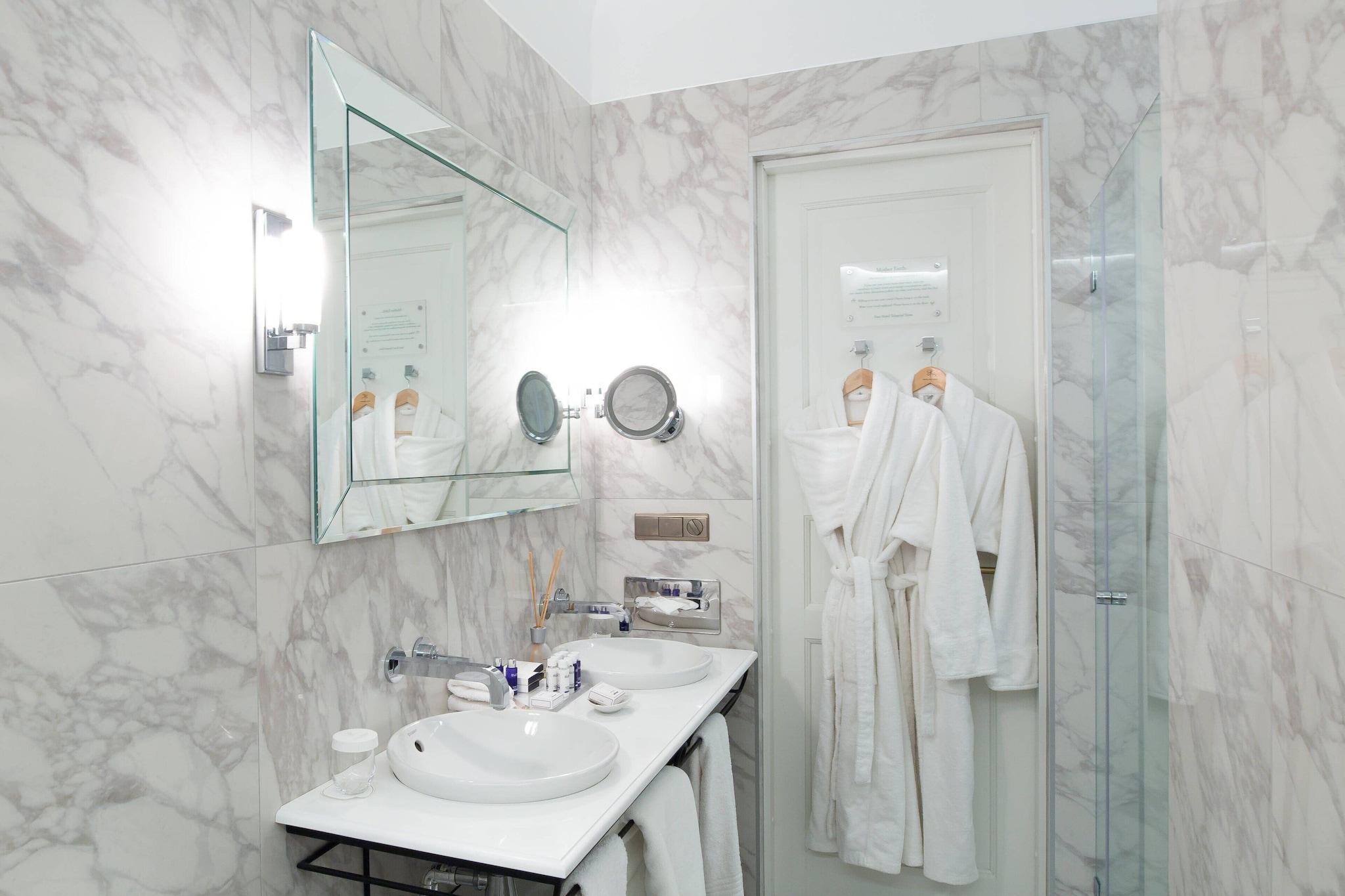 Suite Superior with Views