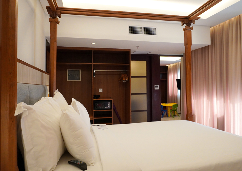 Family Room Standard