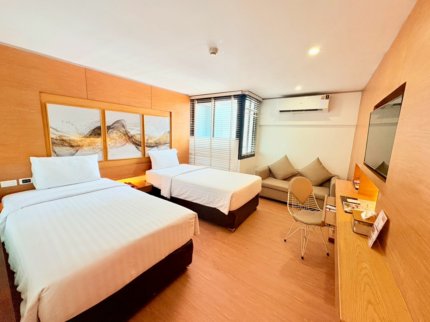 Double or Twin Deluxe