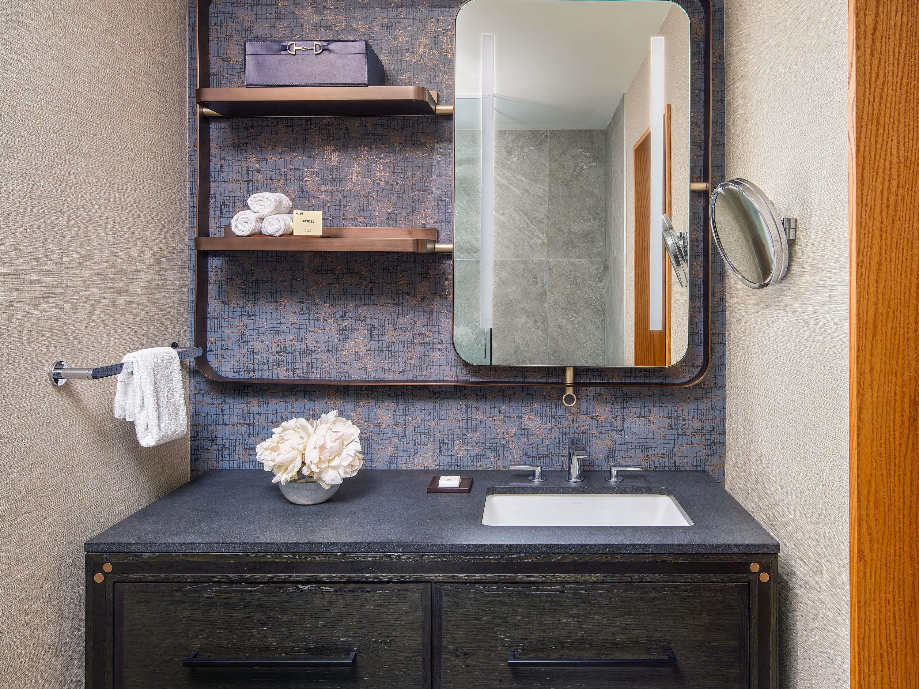 Junior Suite King Size Bed