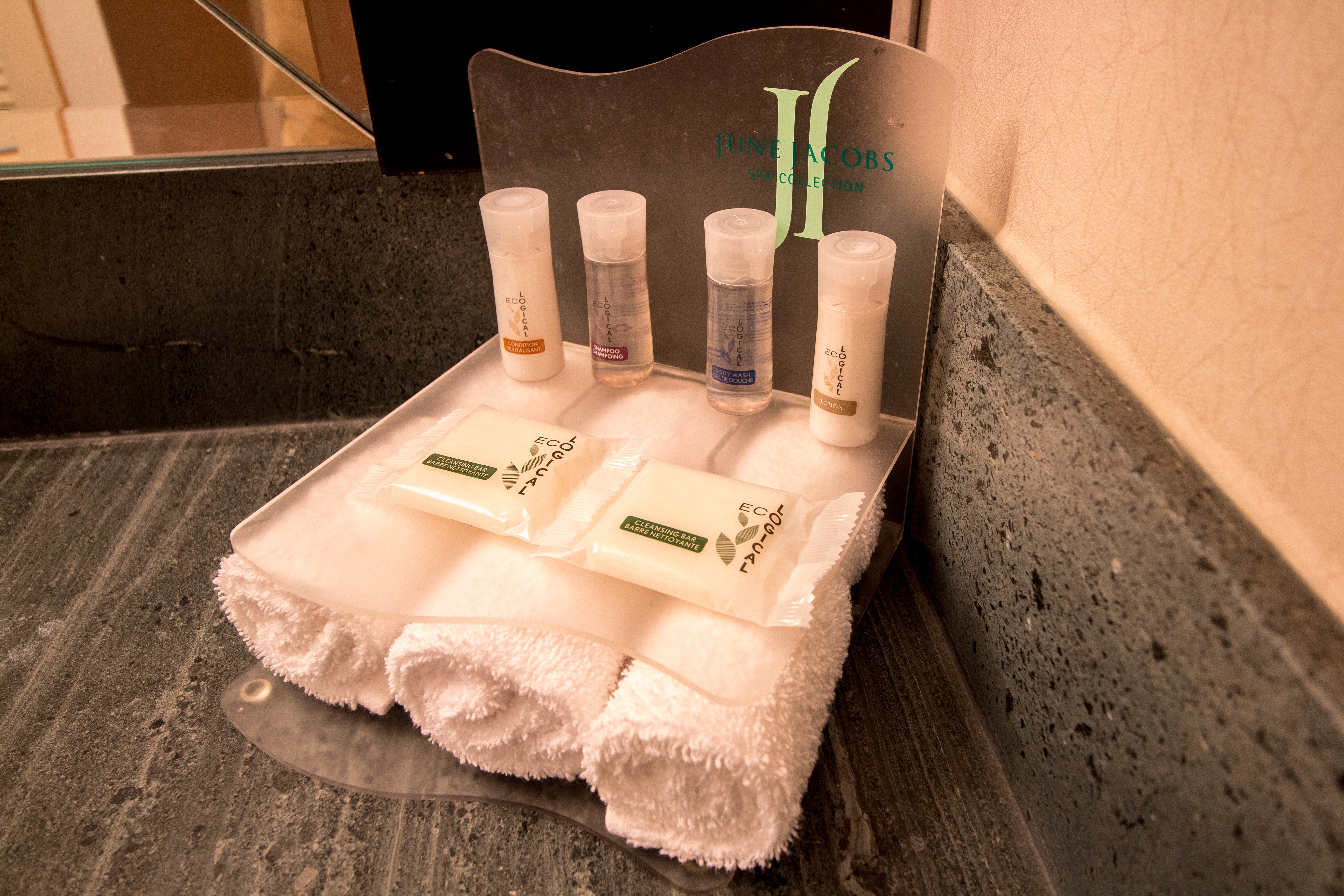 Double Deluxe King Bed