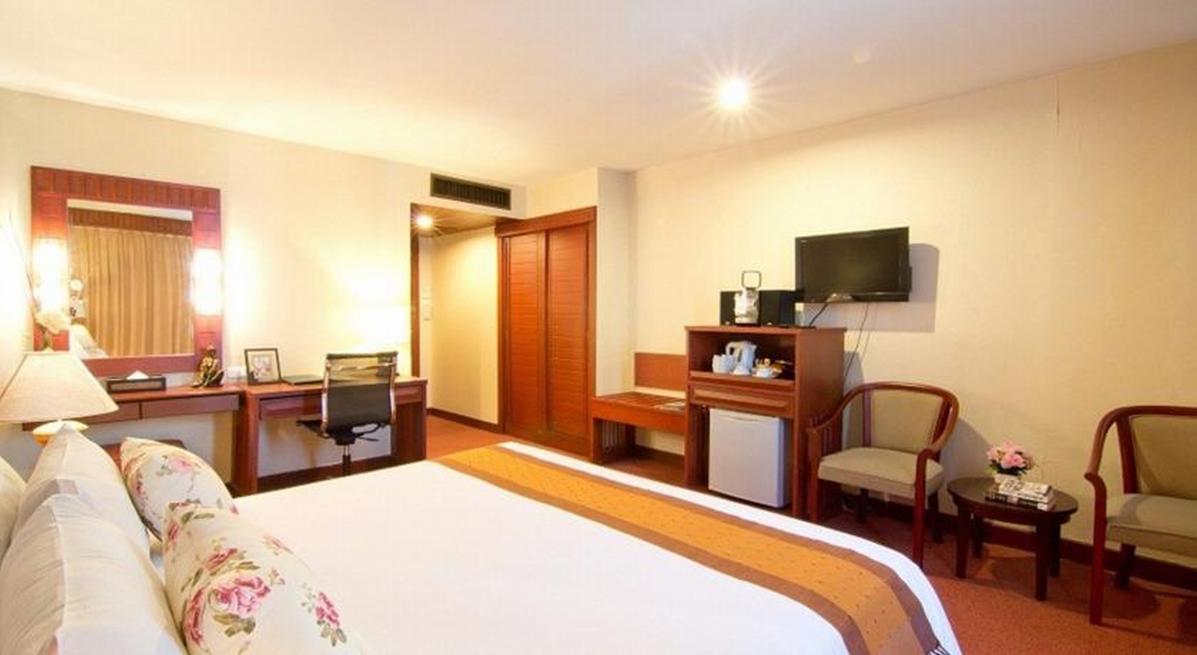 Double or Twin Executive