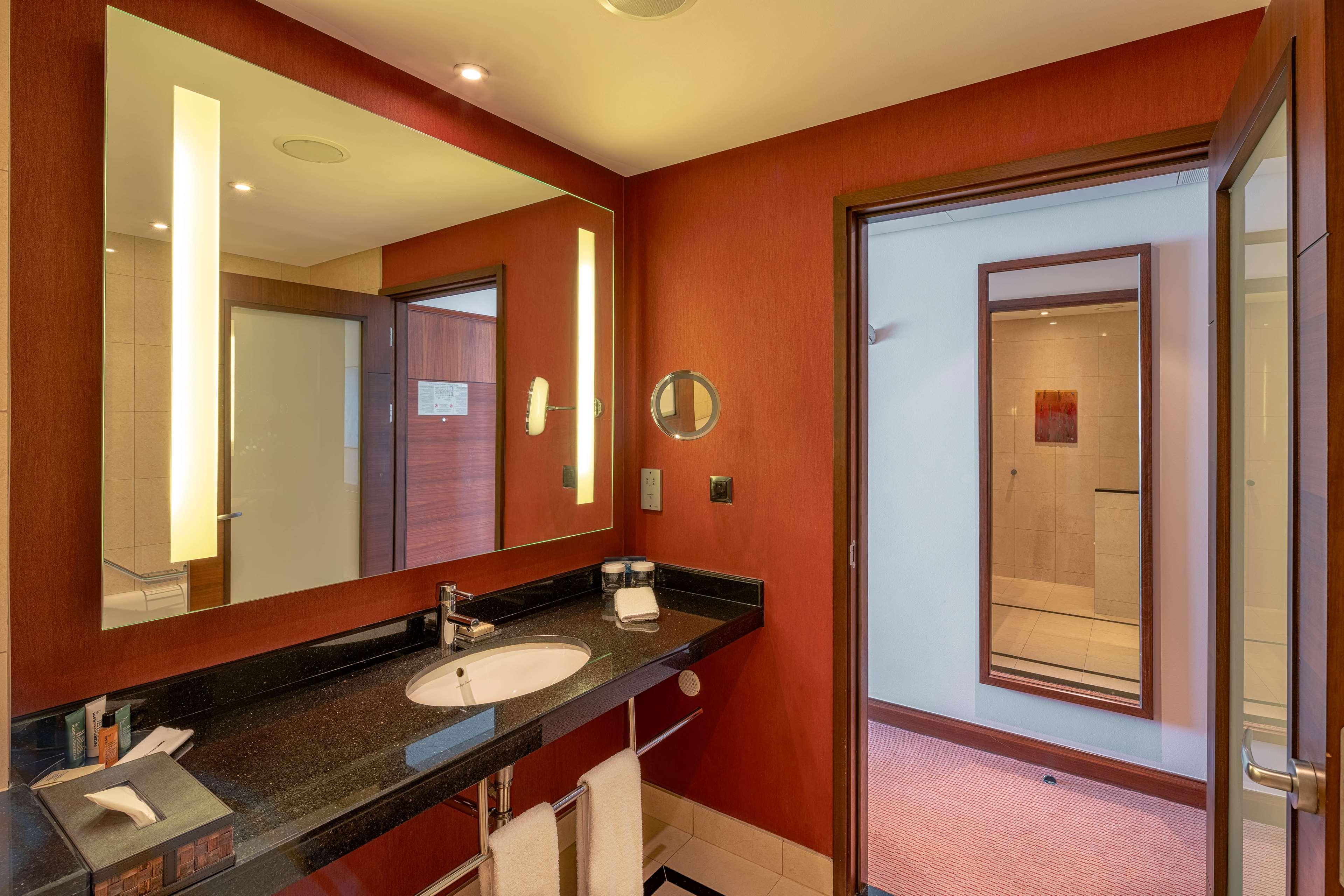 Double Deluxe King Bed