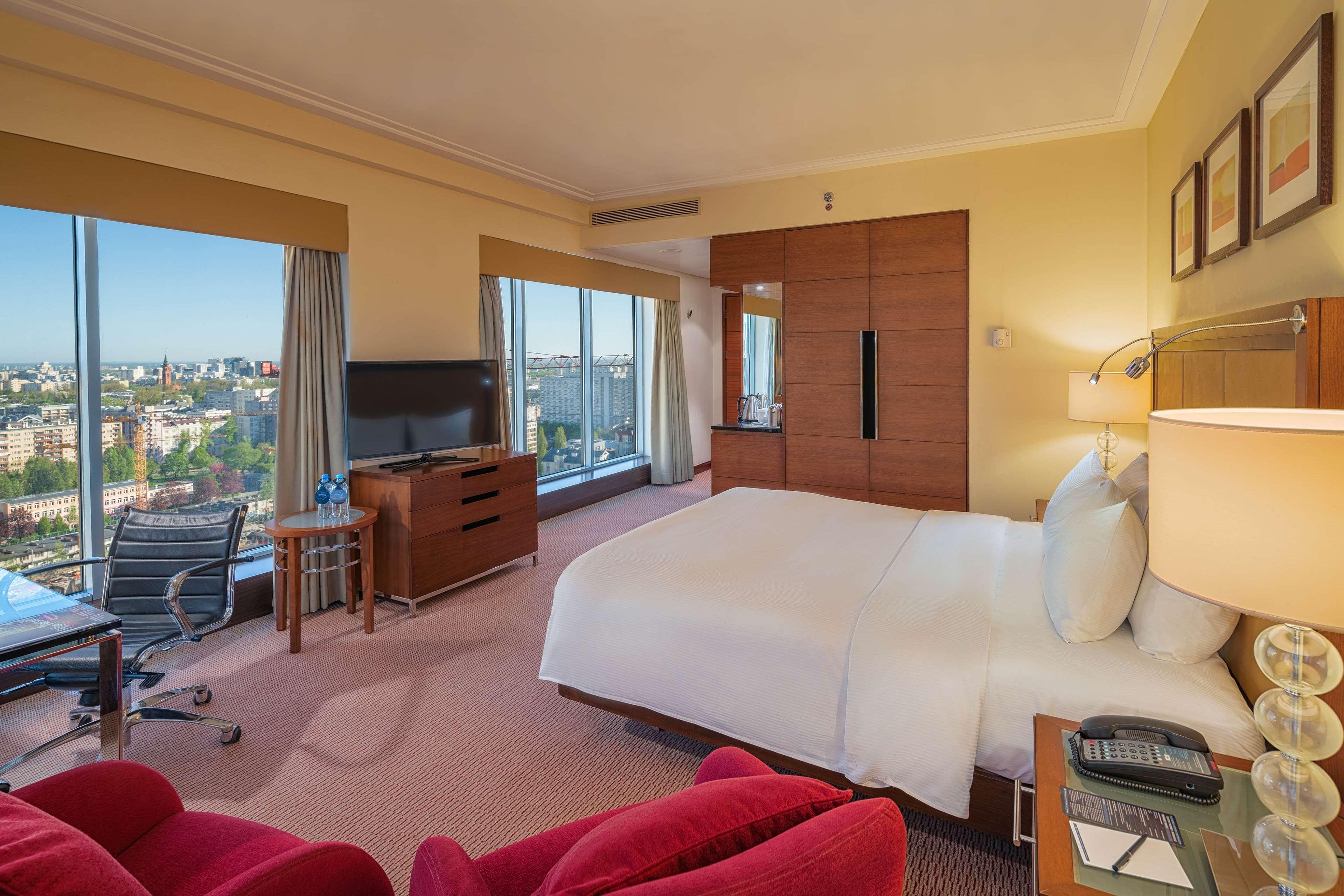 Double Deluxe King Bed