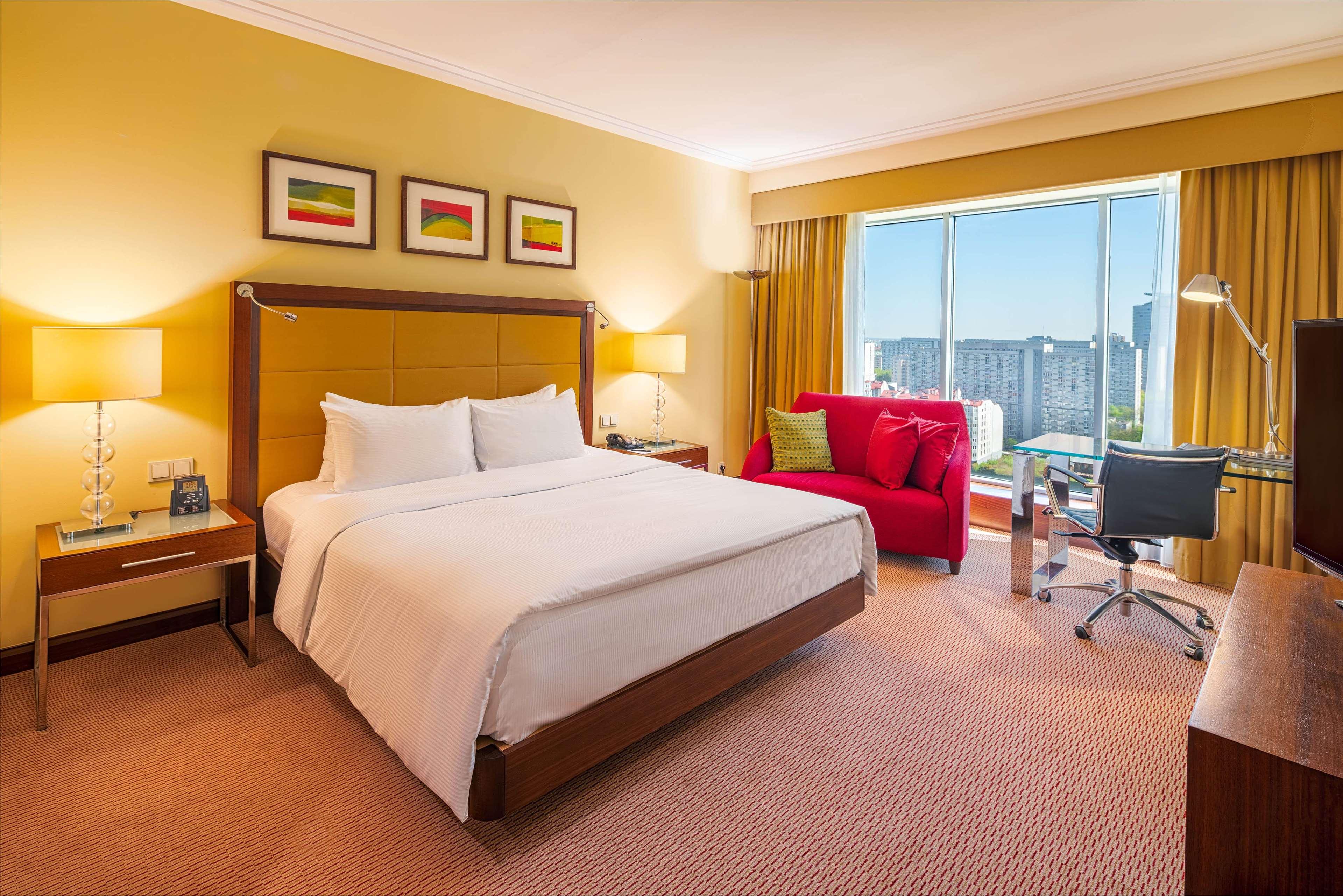 Double Guest Room King Bed