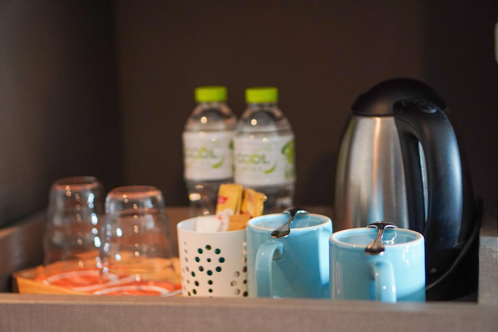 Family Room Queen Size Bed