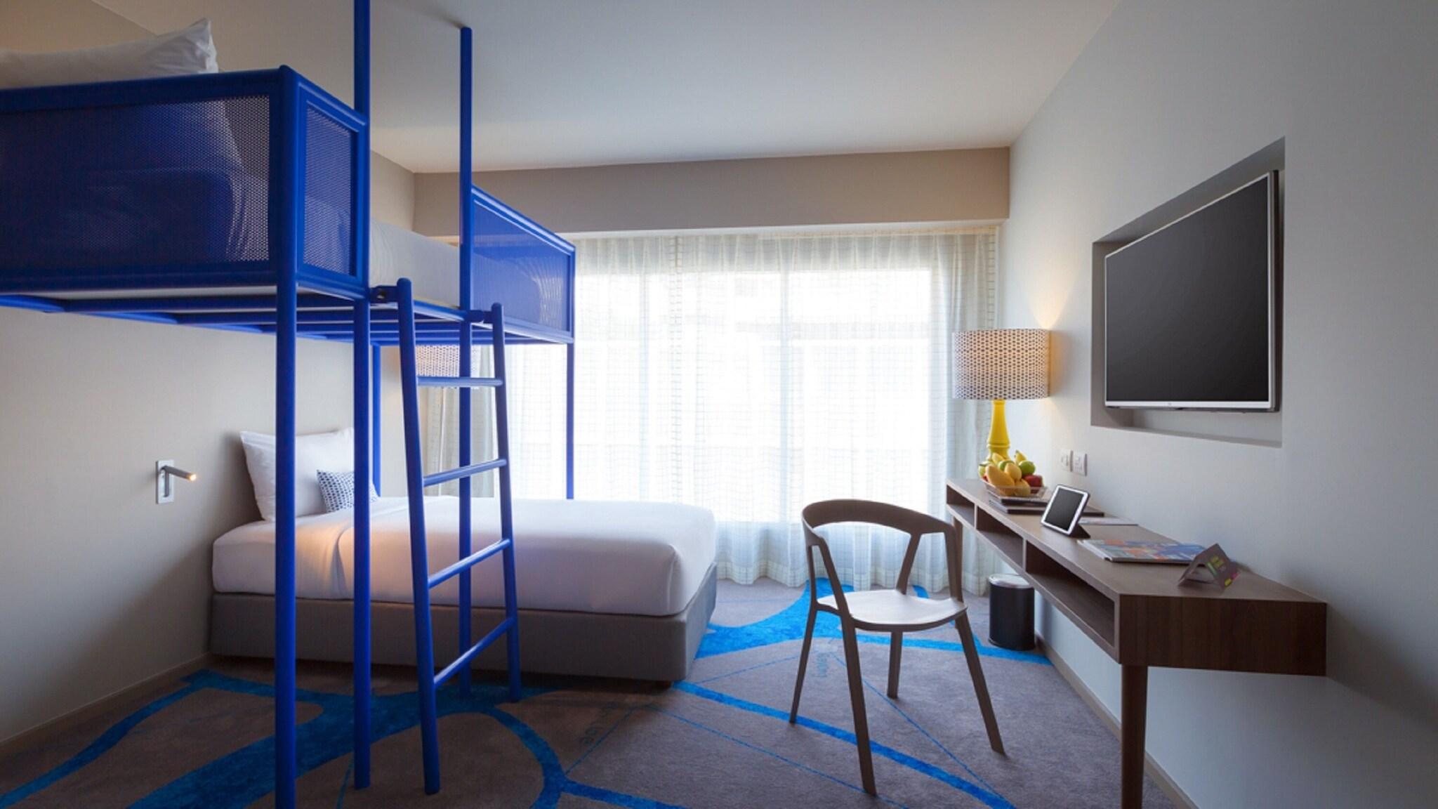 Family Room Queen Size Bed