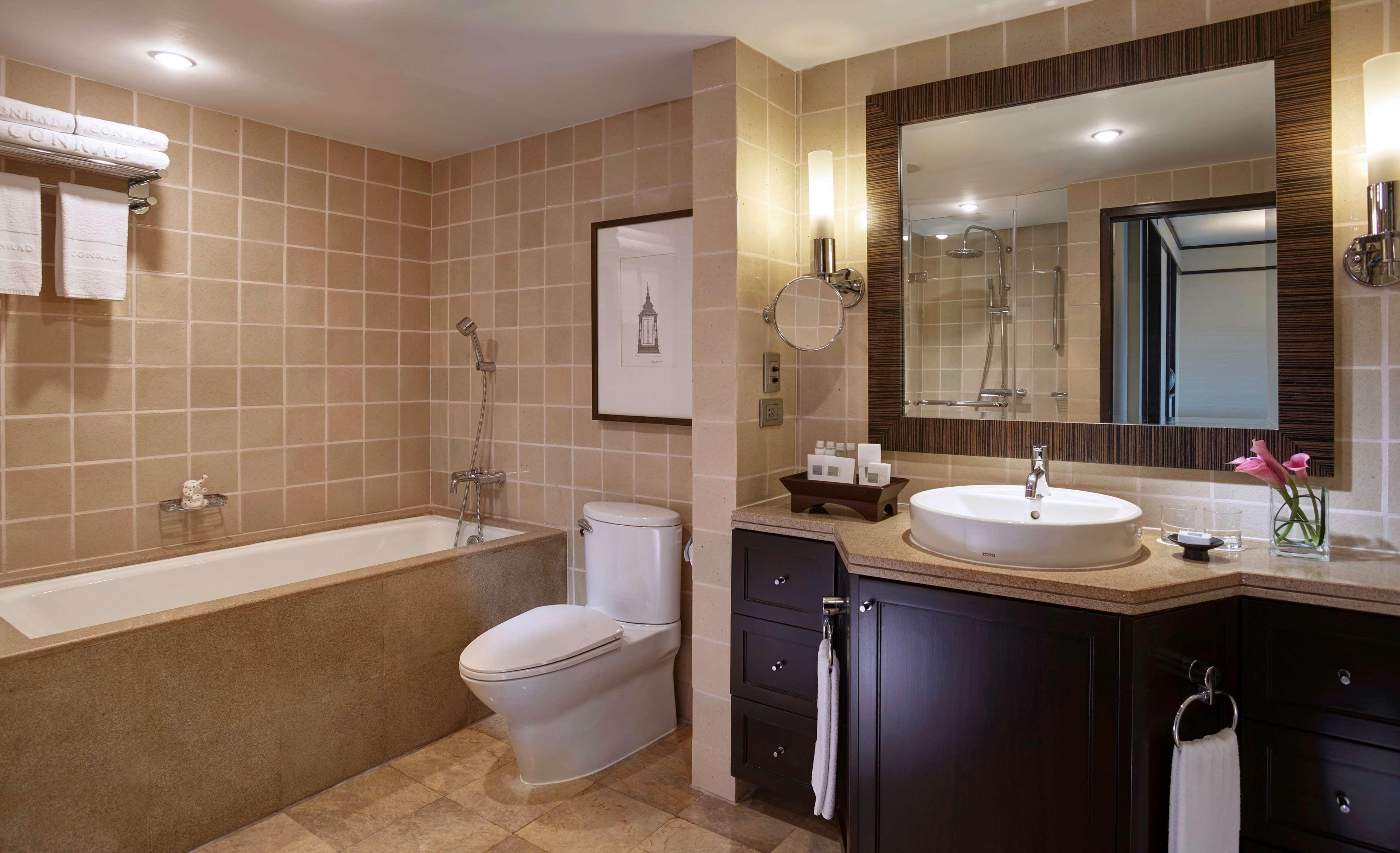 Studio King Size Bed