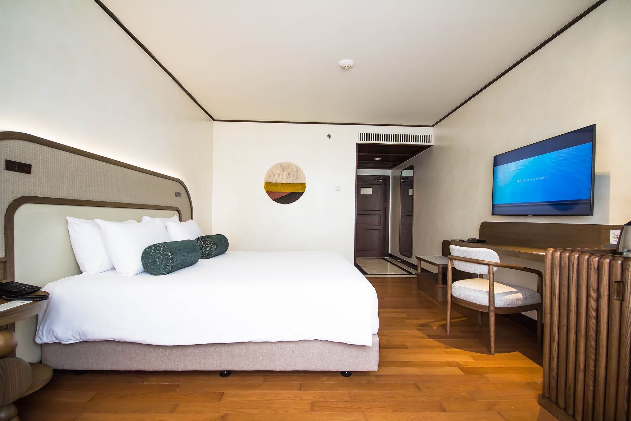 Double Deluxe King Bed