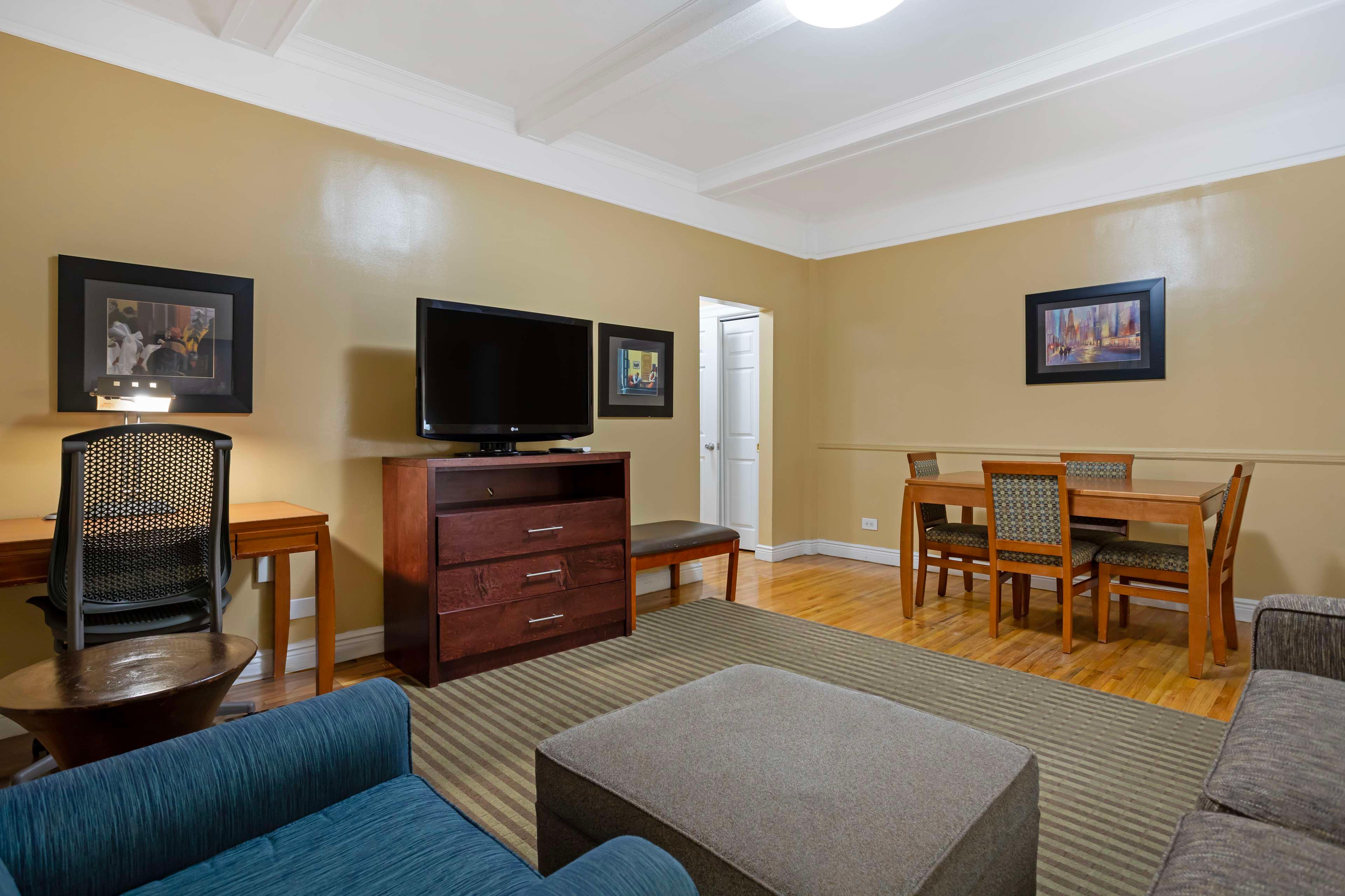 Apartment Capacity 6