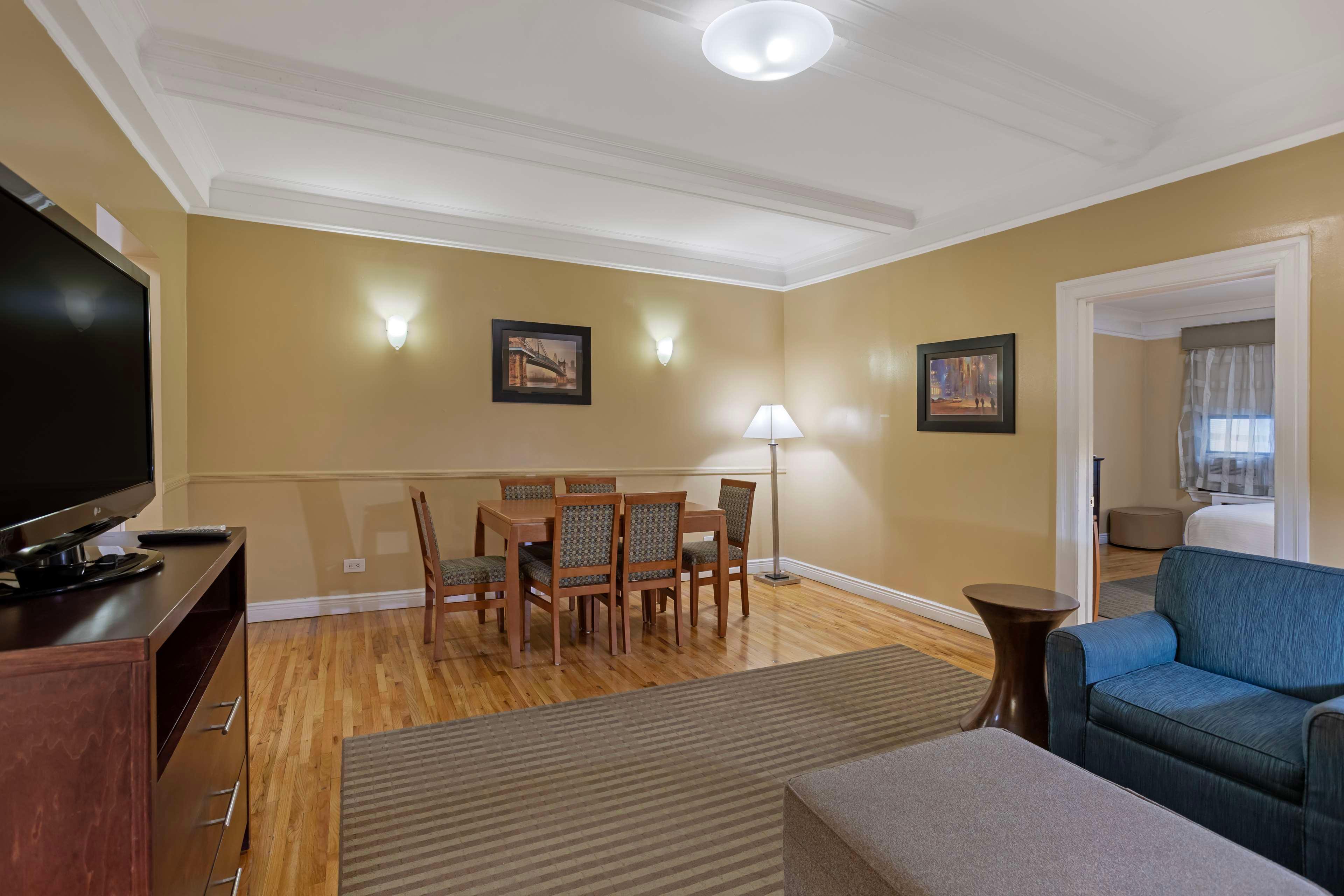 Apartment Capacity 6