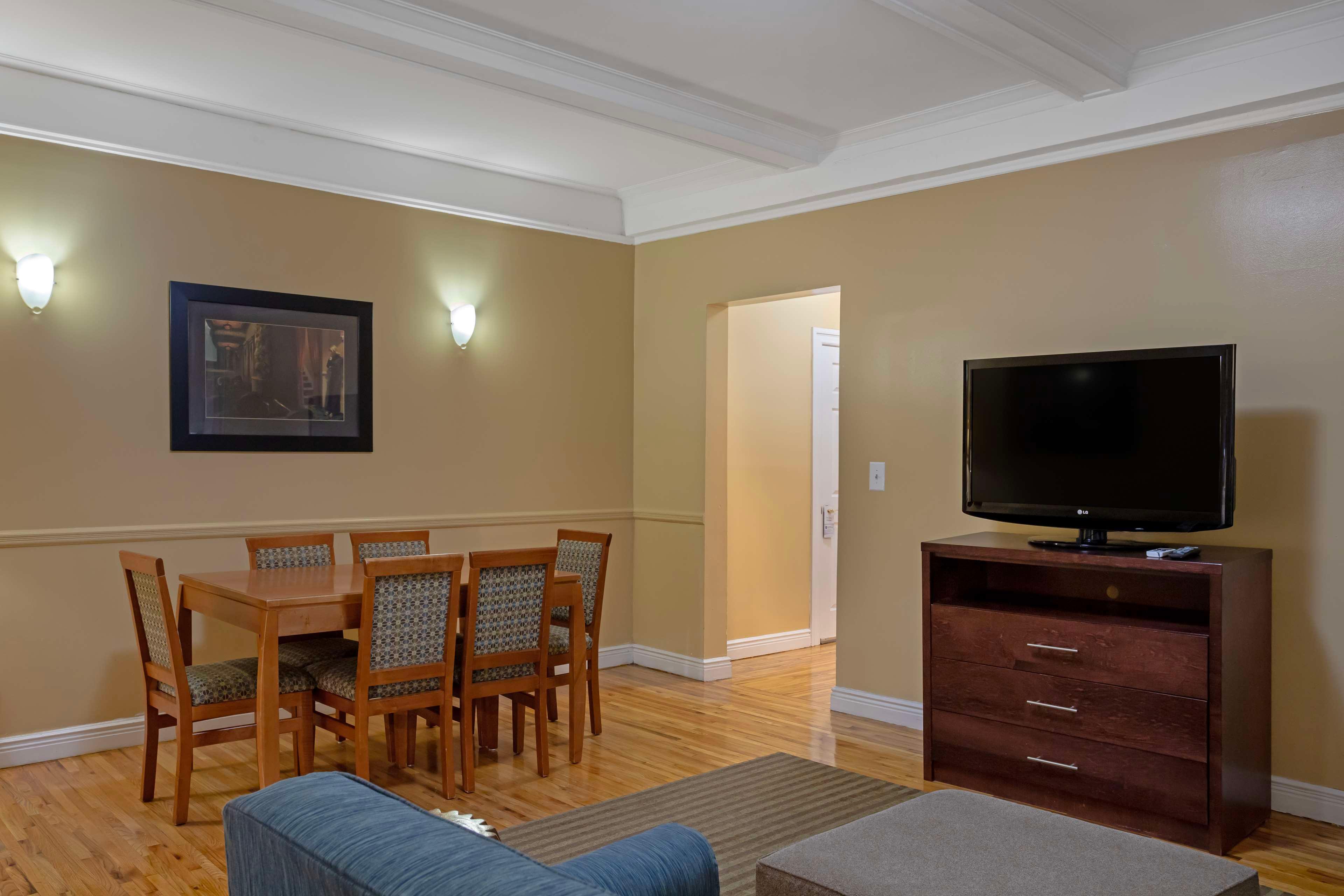 Apartment Capacity 6