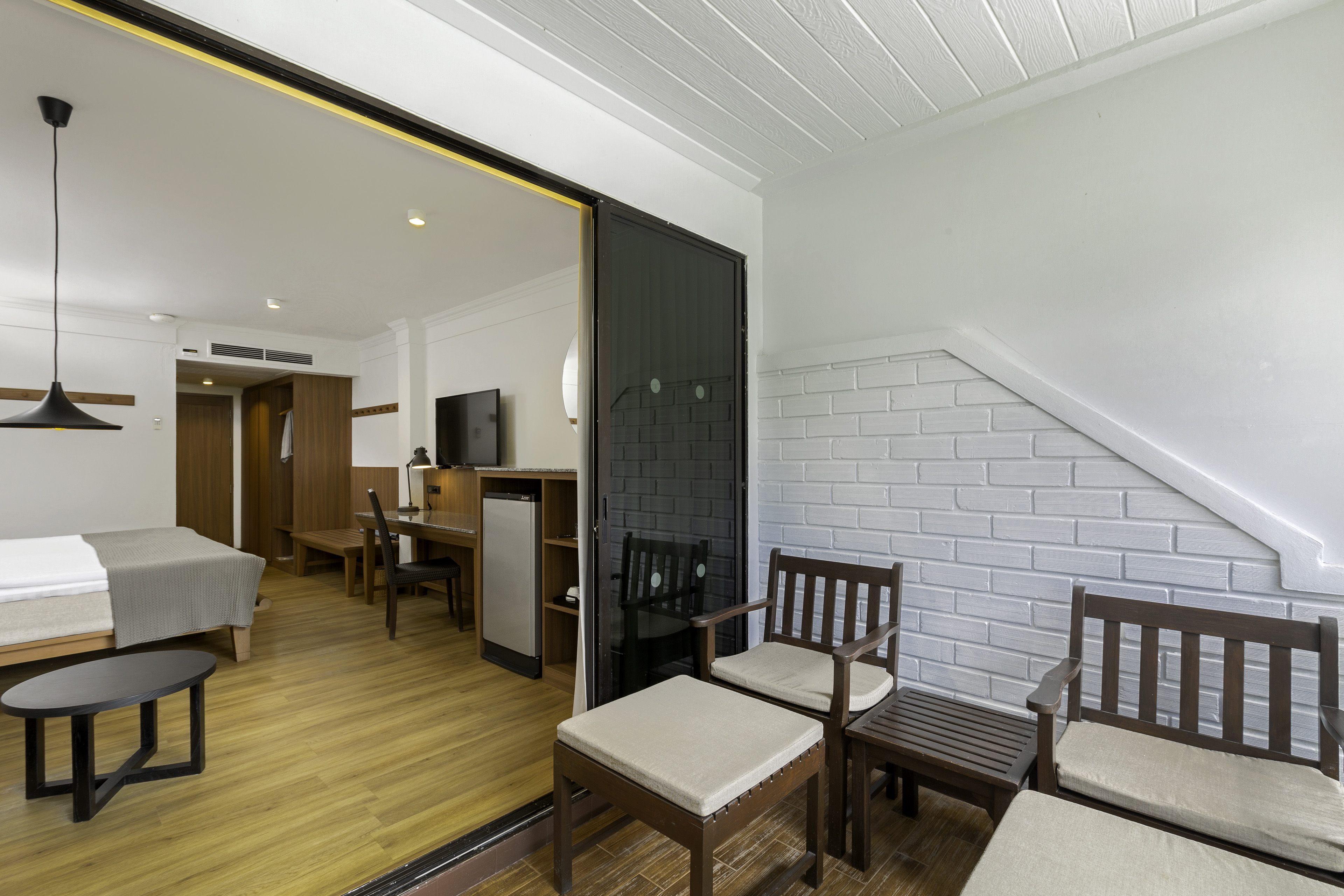 Double or Twin Deluxe