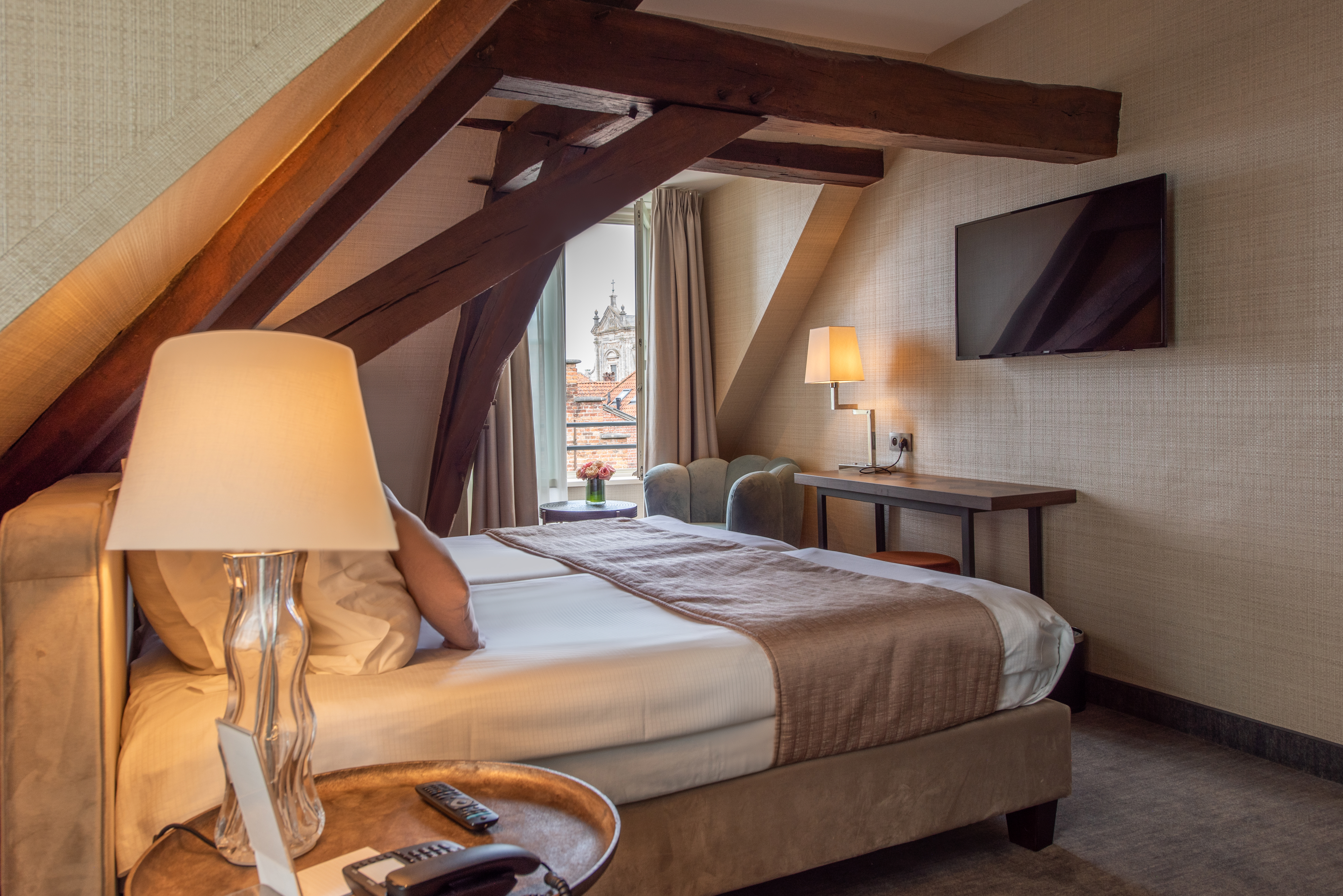 Double or Twin Standard