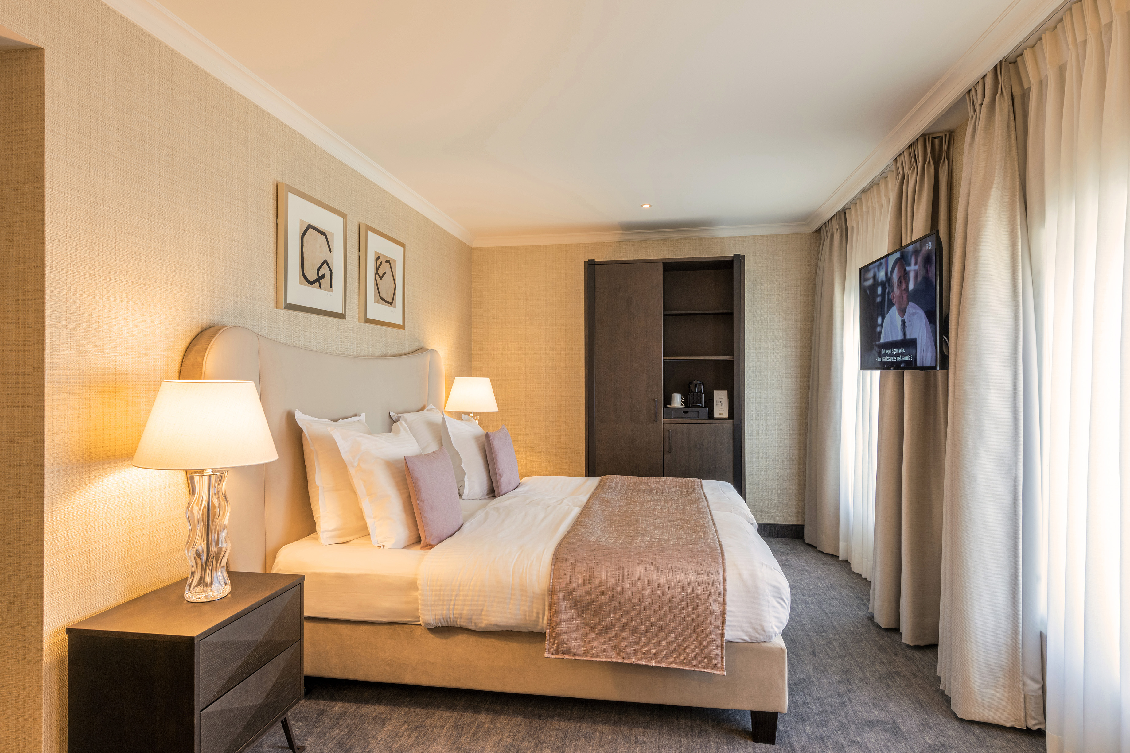 Double or Twin Standard