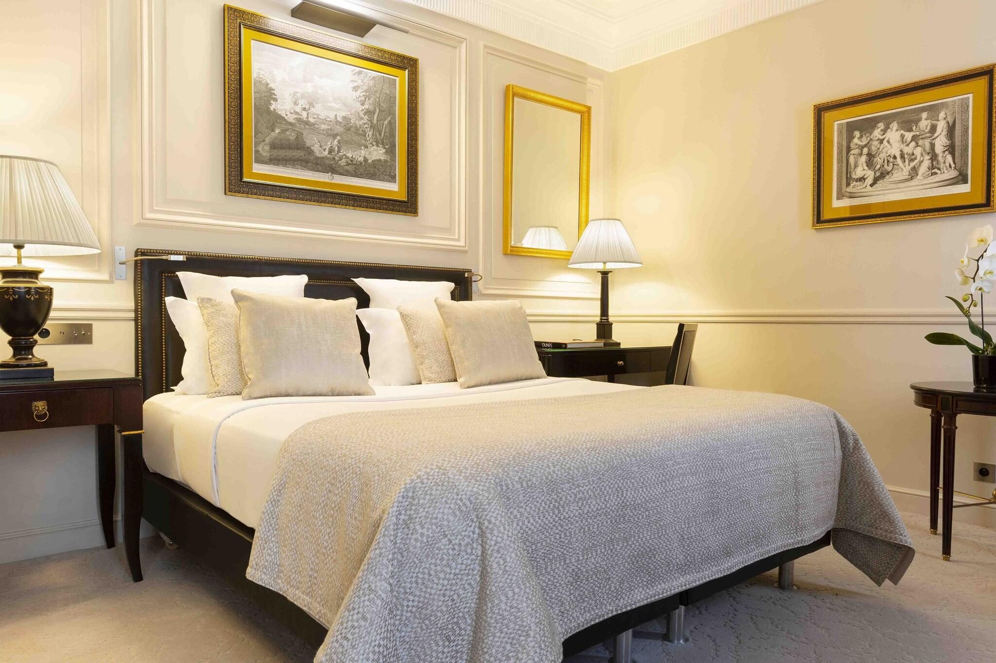 Double Superior Queen Bed