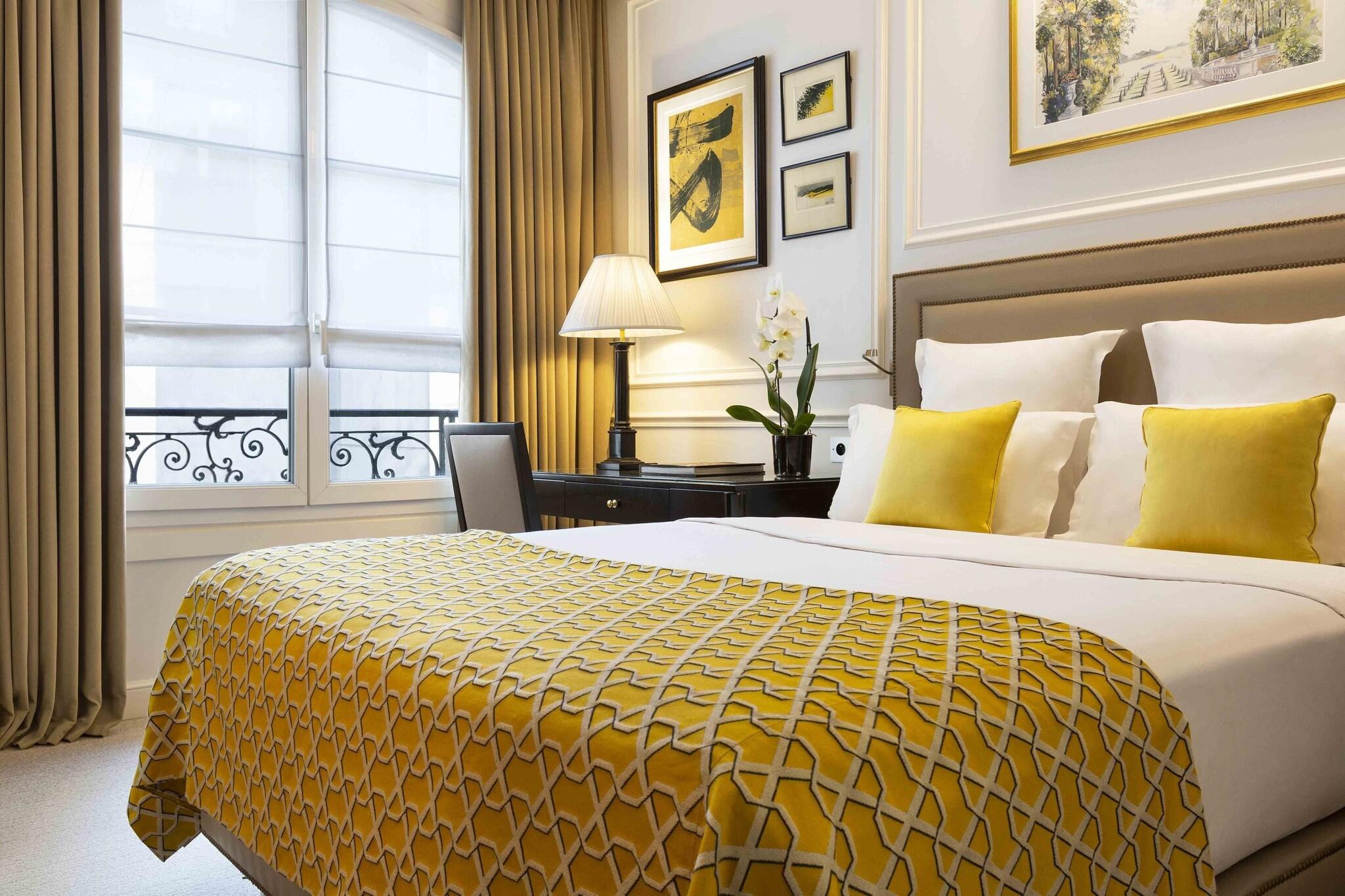 Double Queen Size Bed