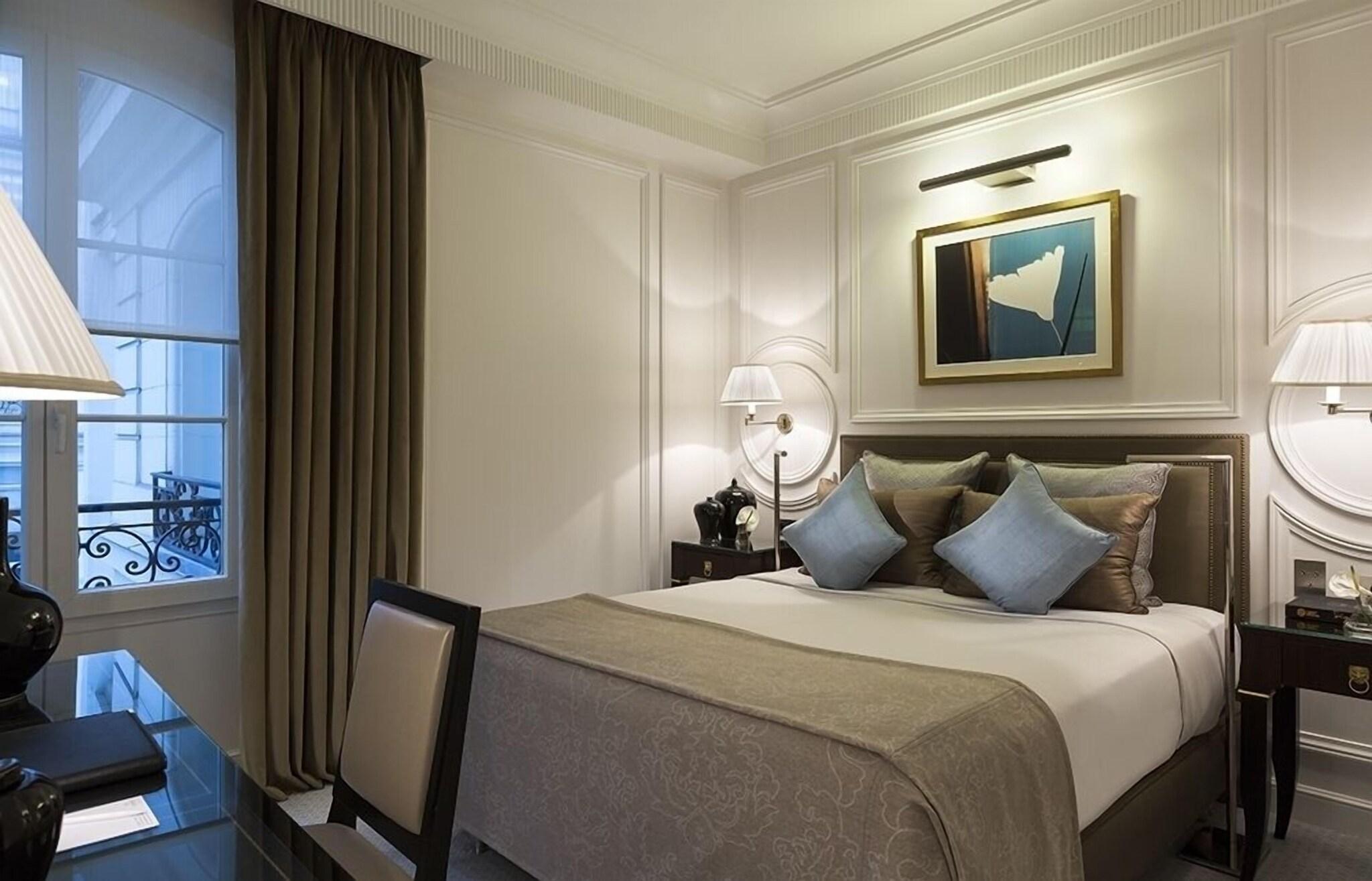 Double Classic Queen Bed