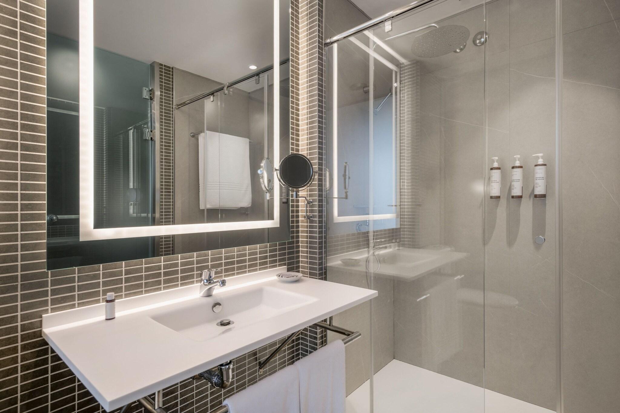 Double King Size Bed