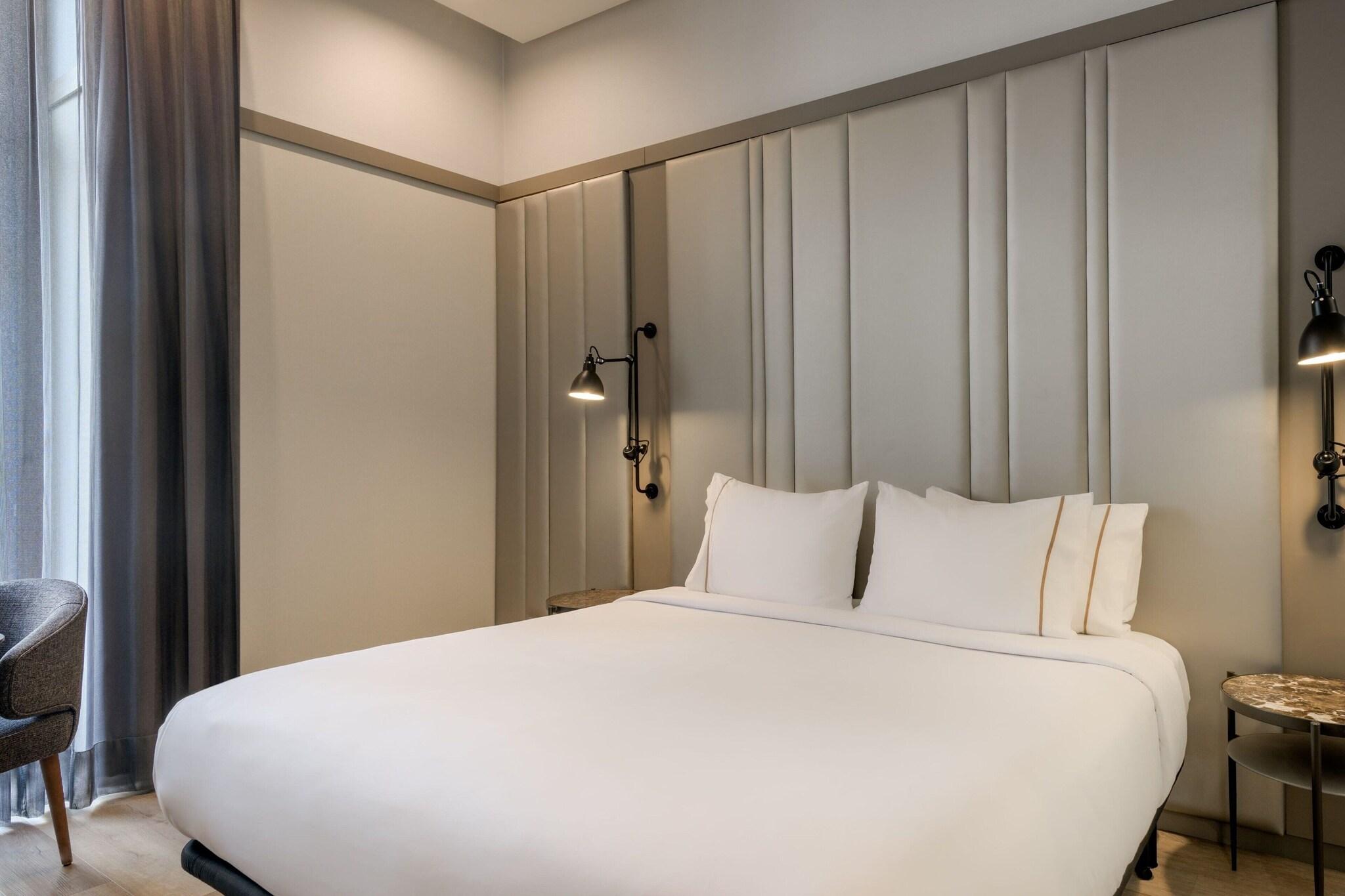 Double King Size Bed