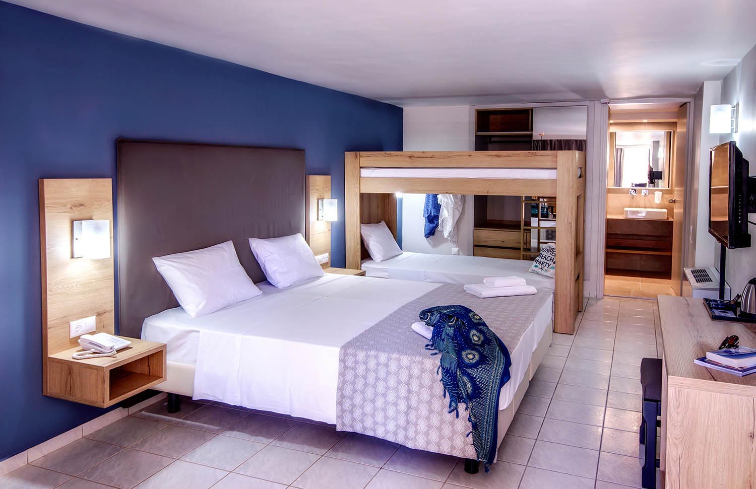 Family Room Garden View