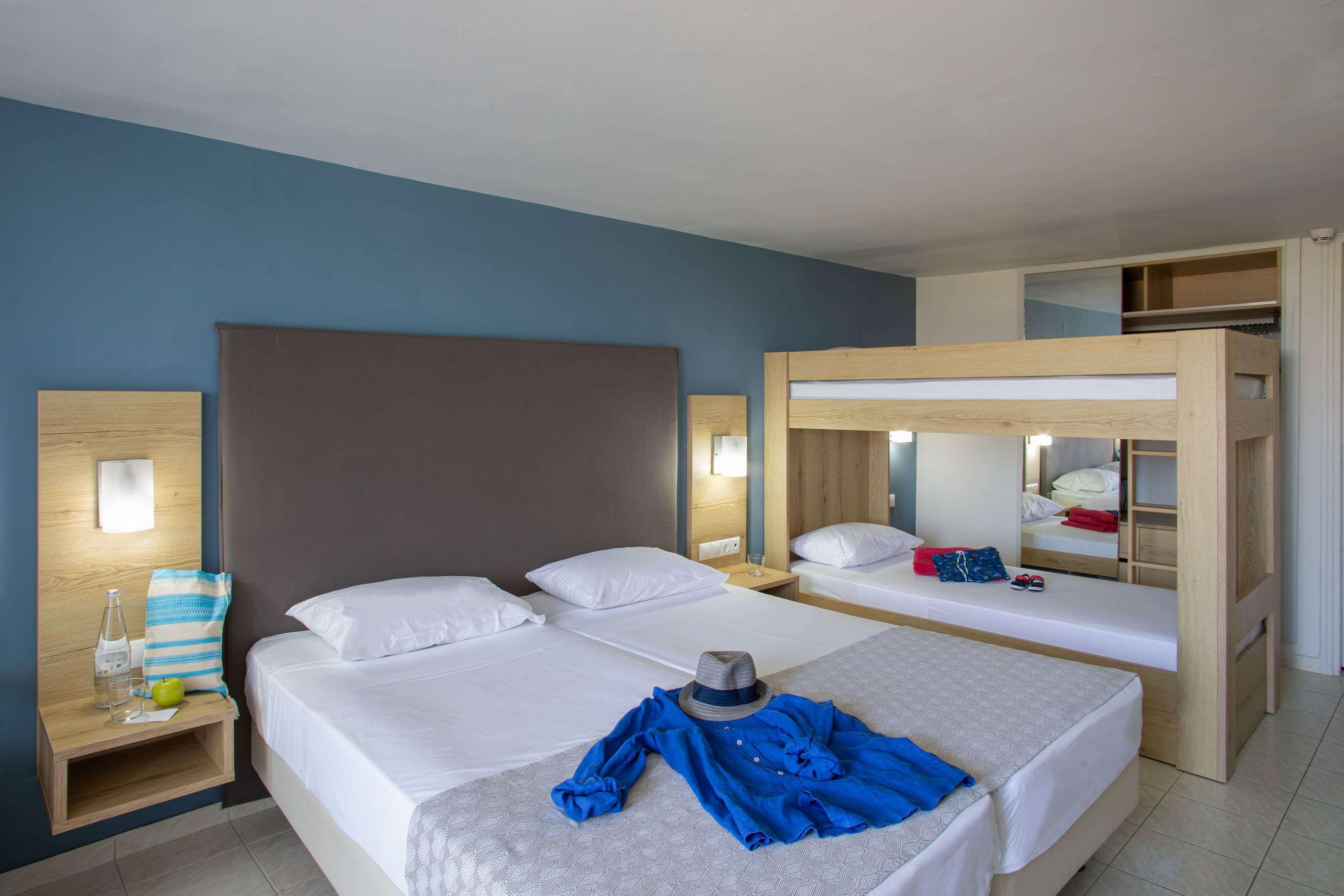 Family Room Garden View