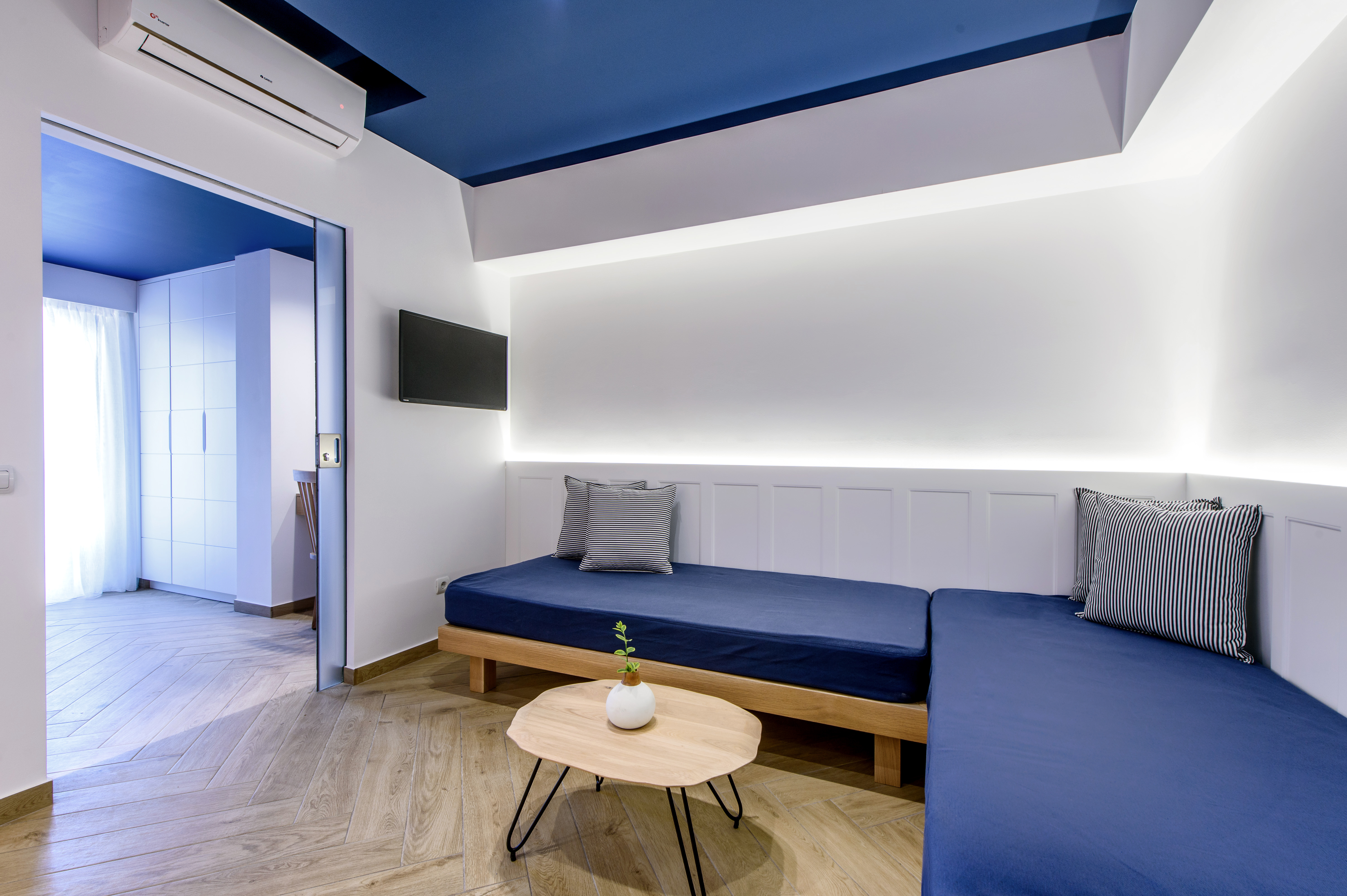 Family Room Superior Pool View