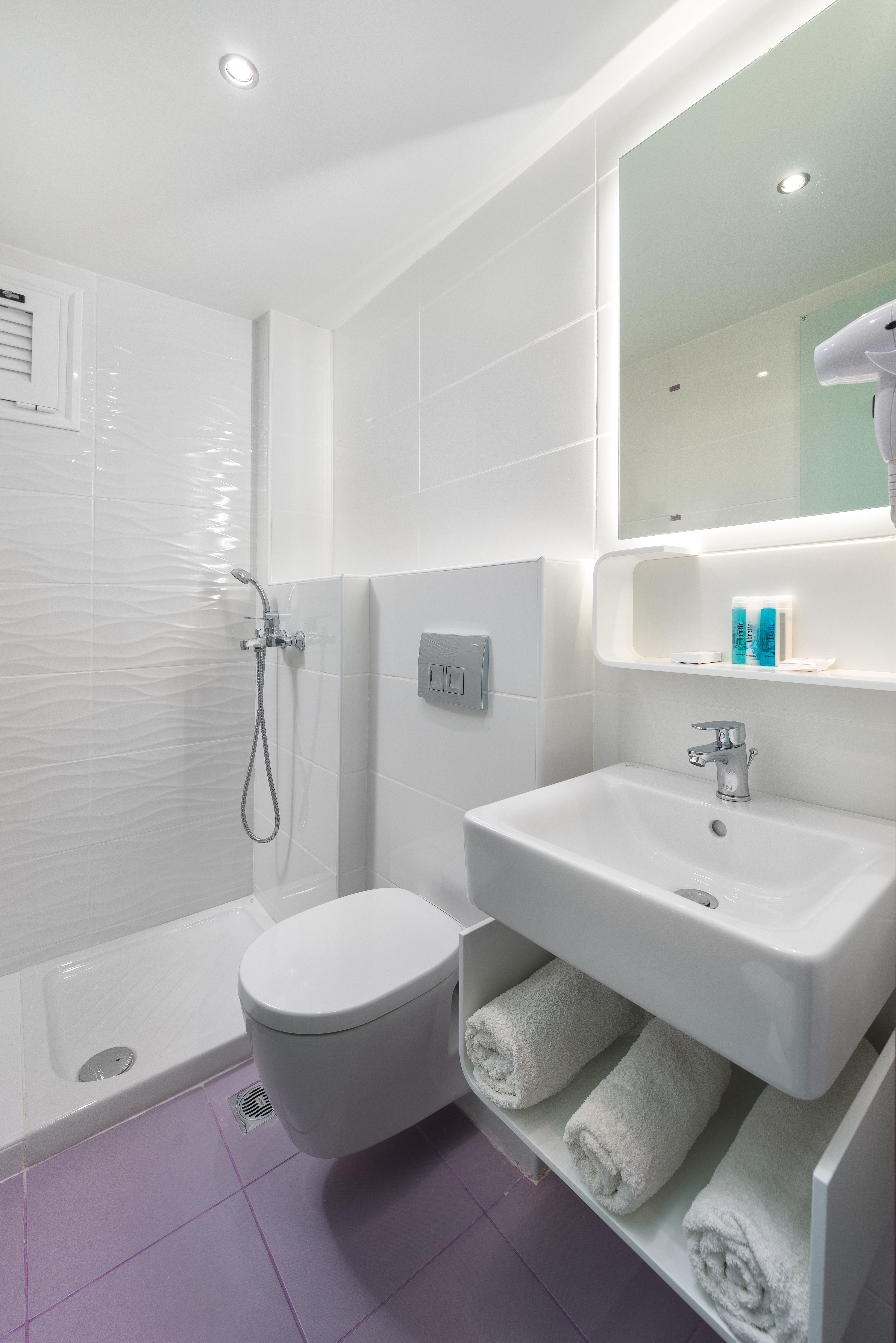 Double or Twin Side Sea View