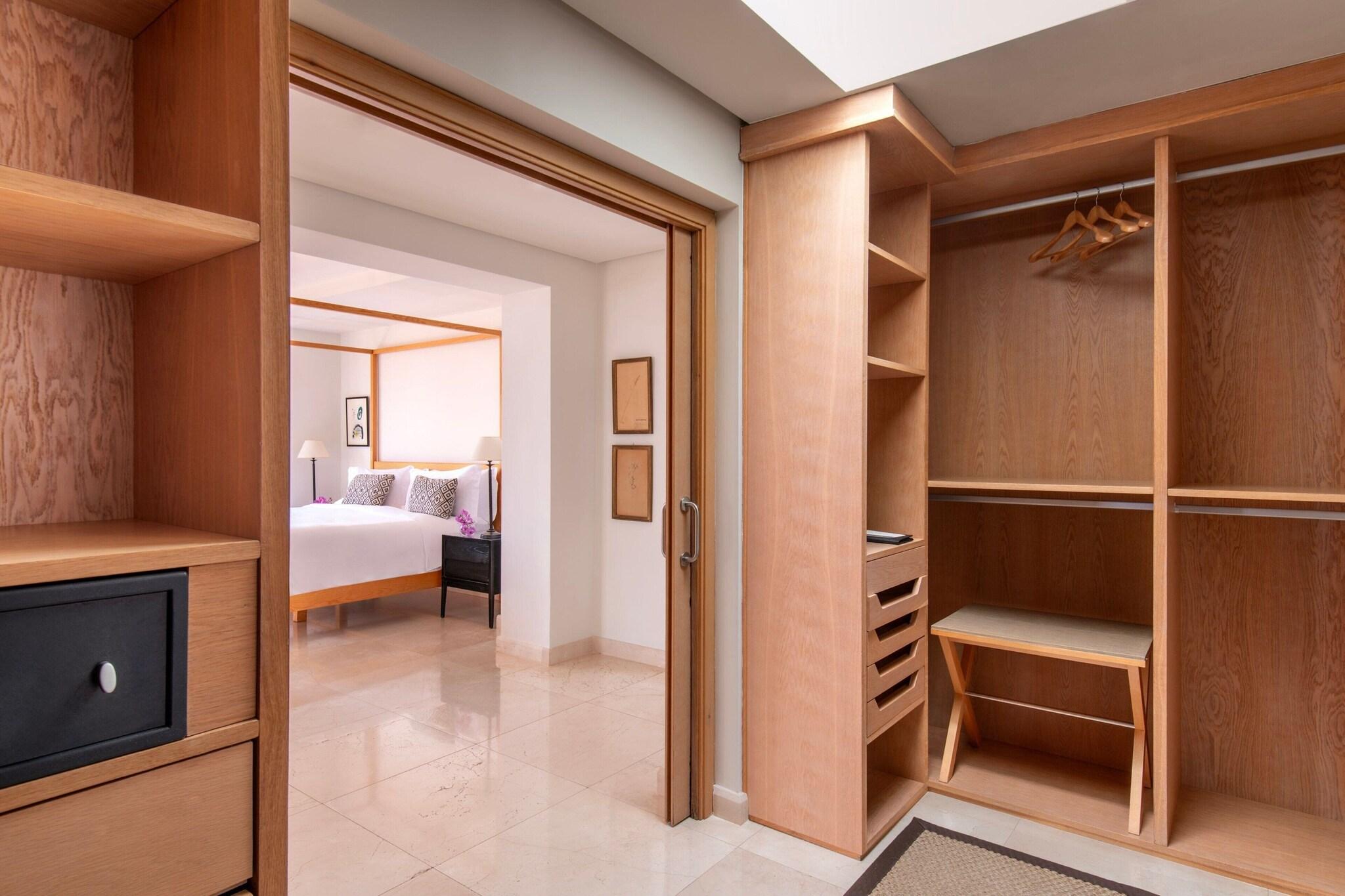 Suite Ocean View Two Double Beds