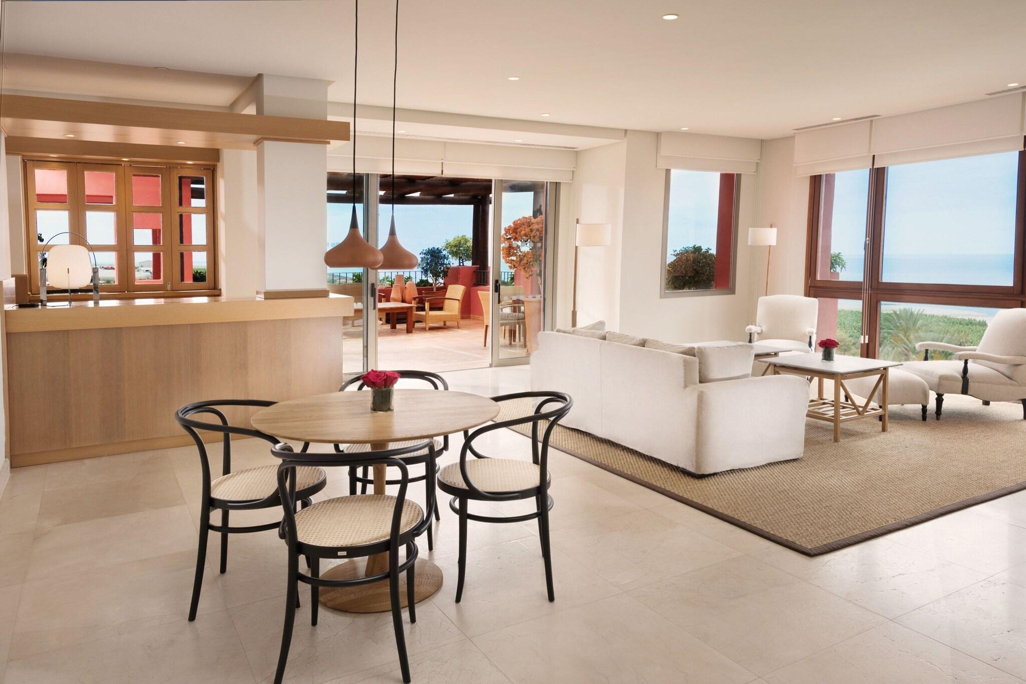 Suite Ocean View Two Double Beds