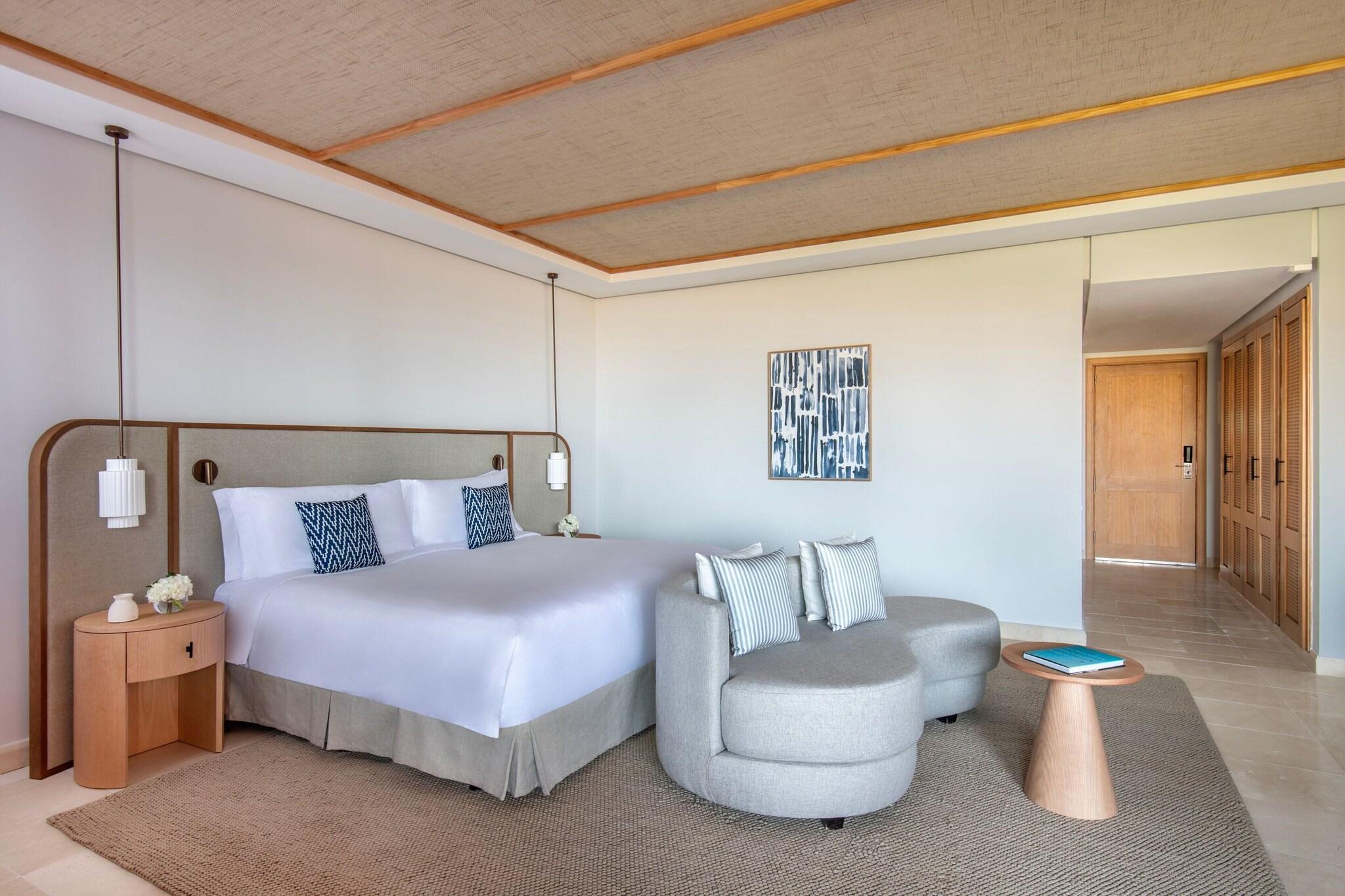 Double Deluxe King Bed