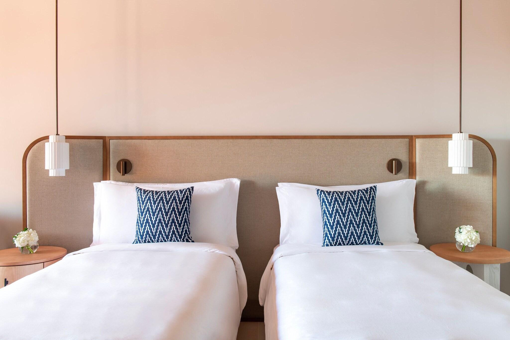 Double Deluxe King Bed