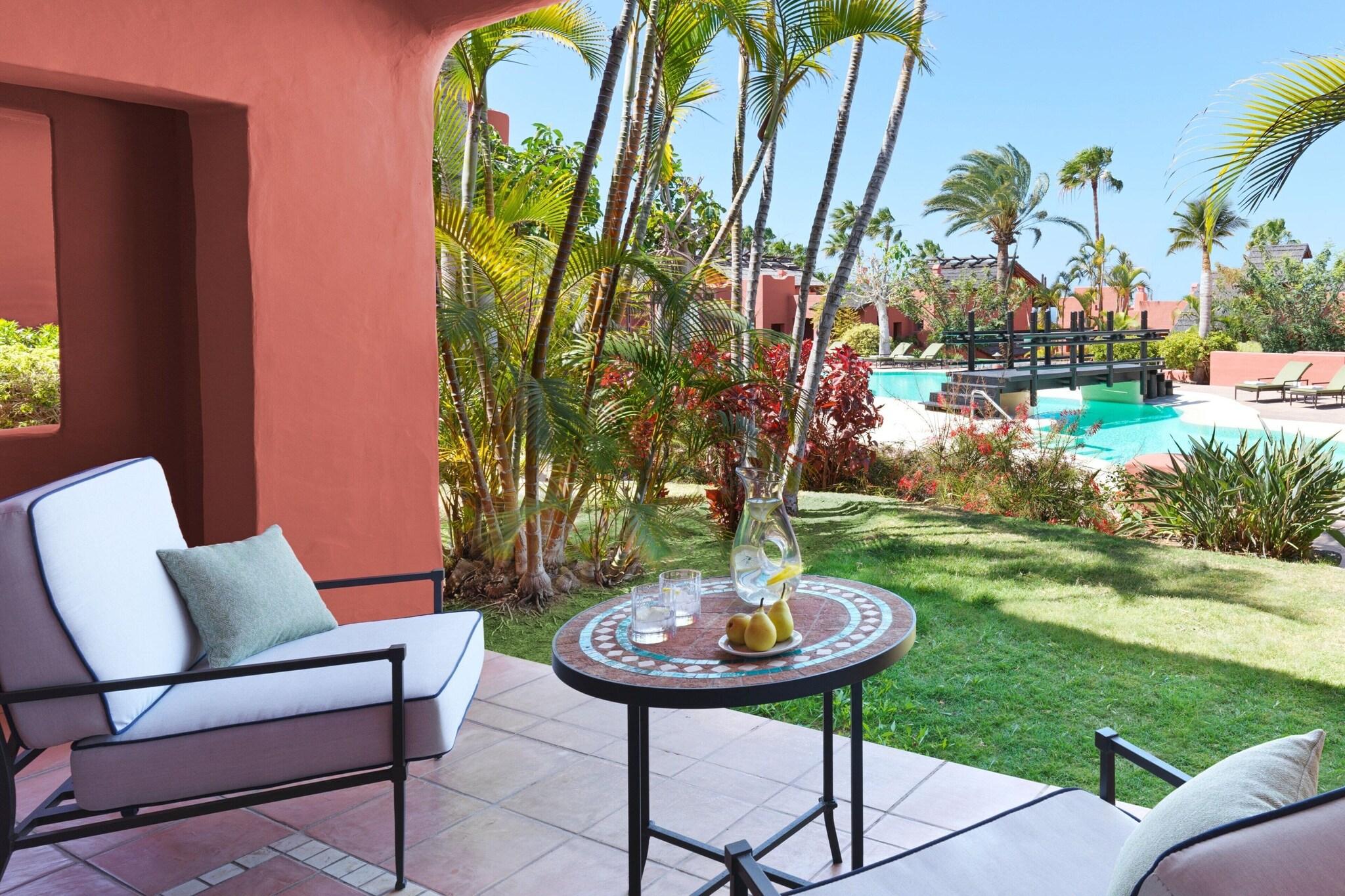 Family Room Garden View