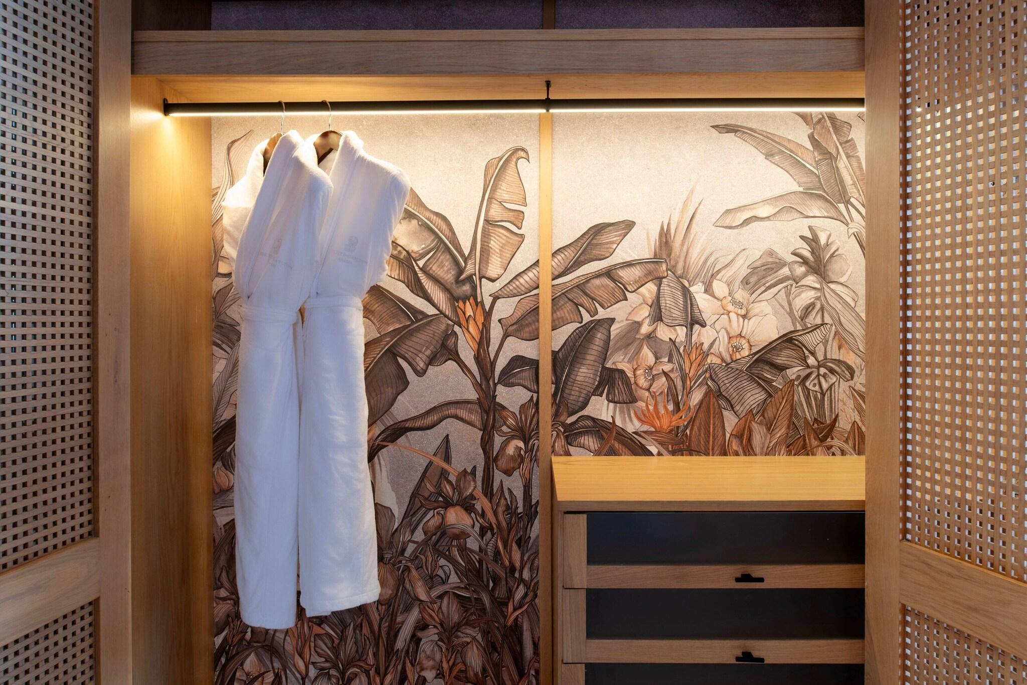 Family Room Garden View