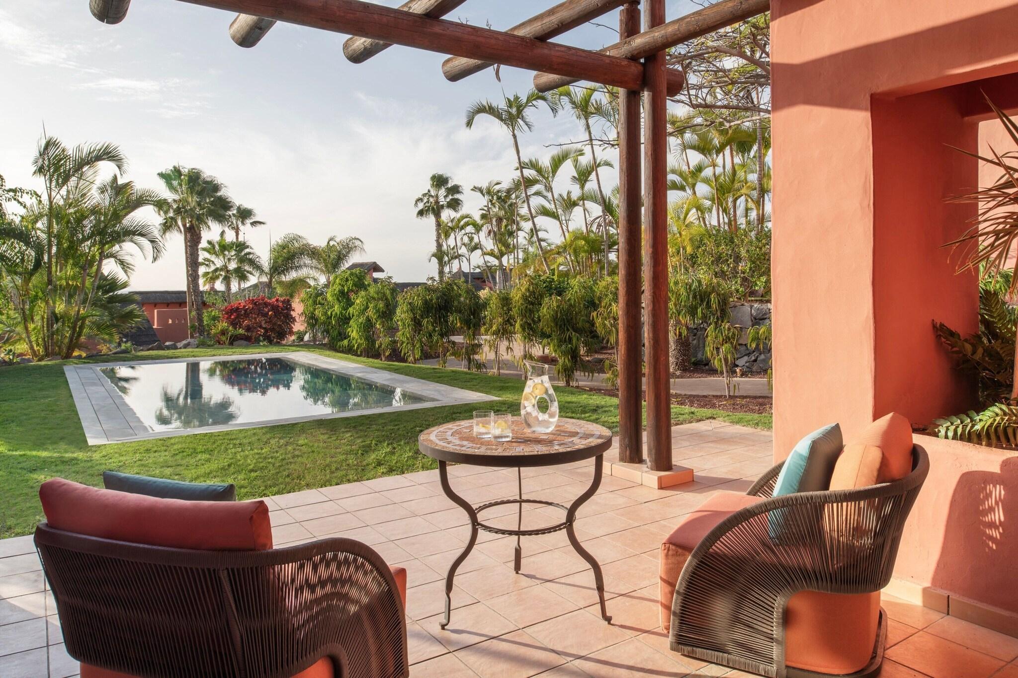 Suite Two Bedrooms with Private Pool