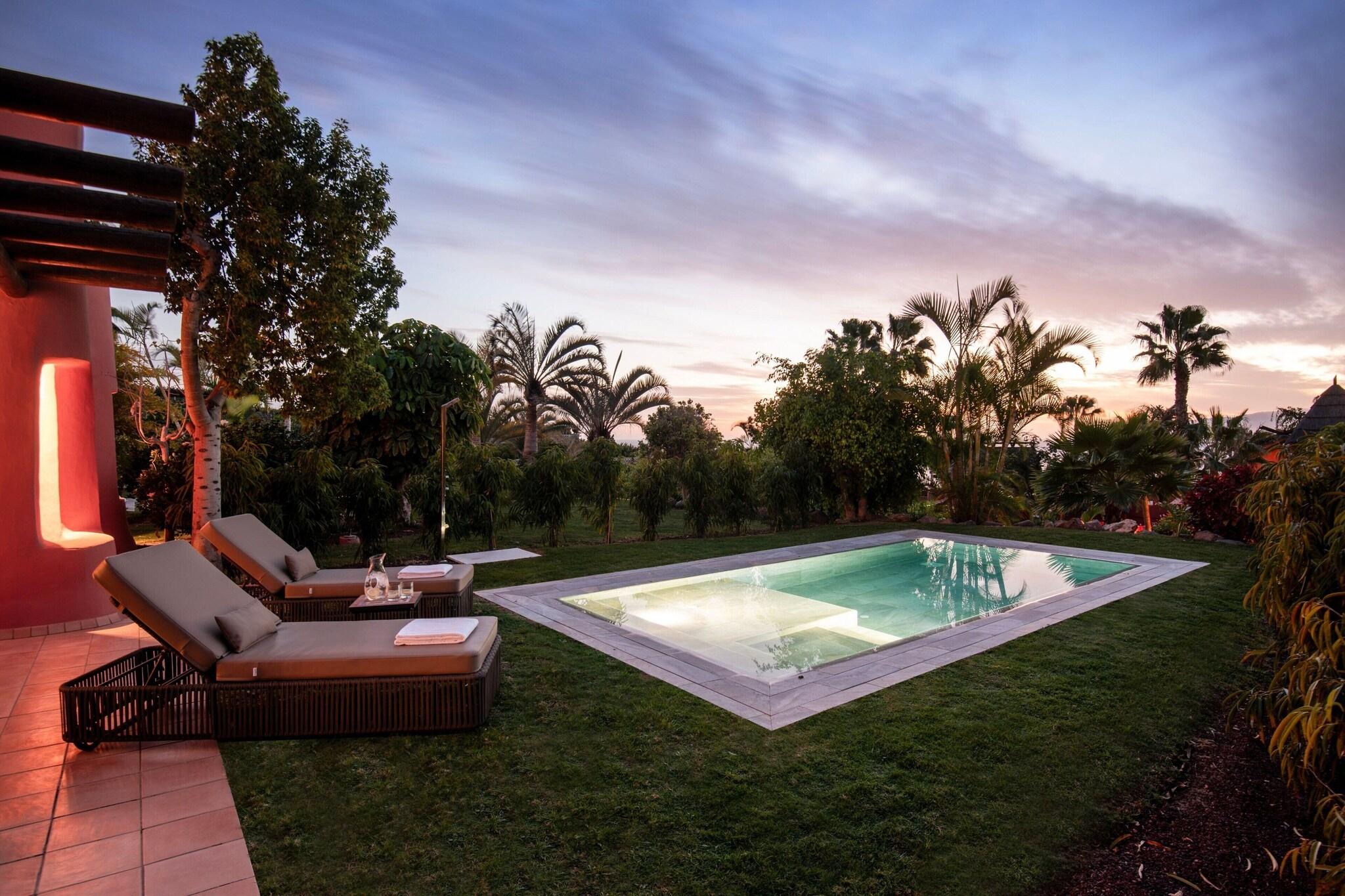 Suite Two Bedrooms with Private Pool