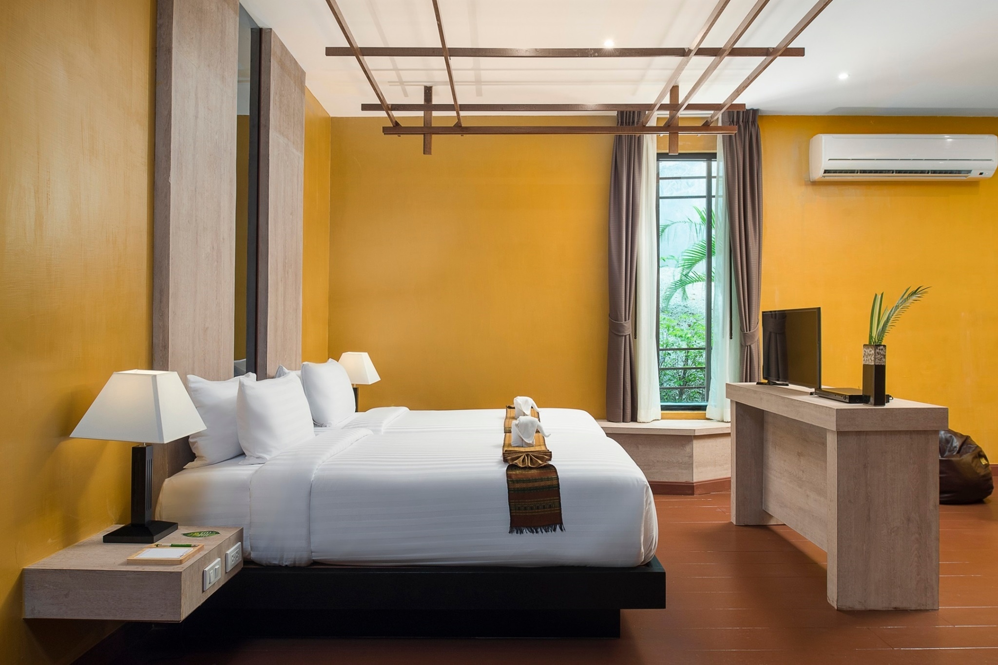 Family Room Deluxe with Jacuzzi