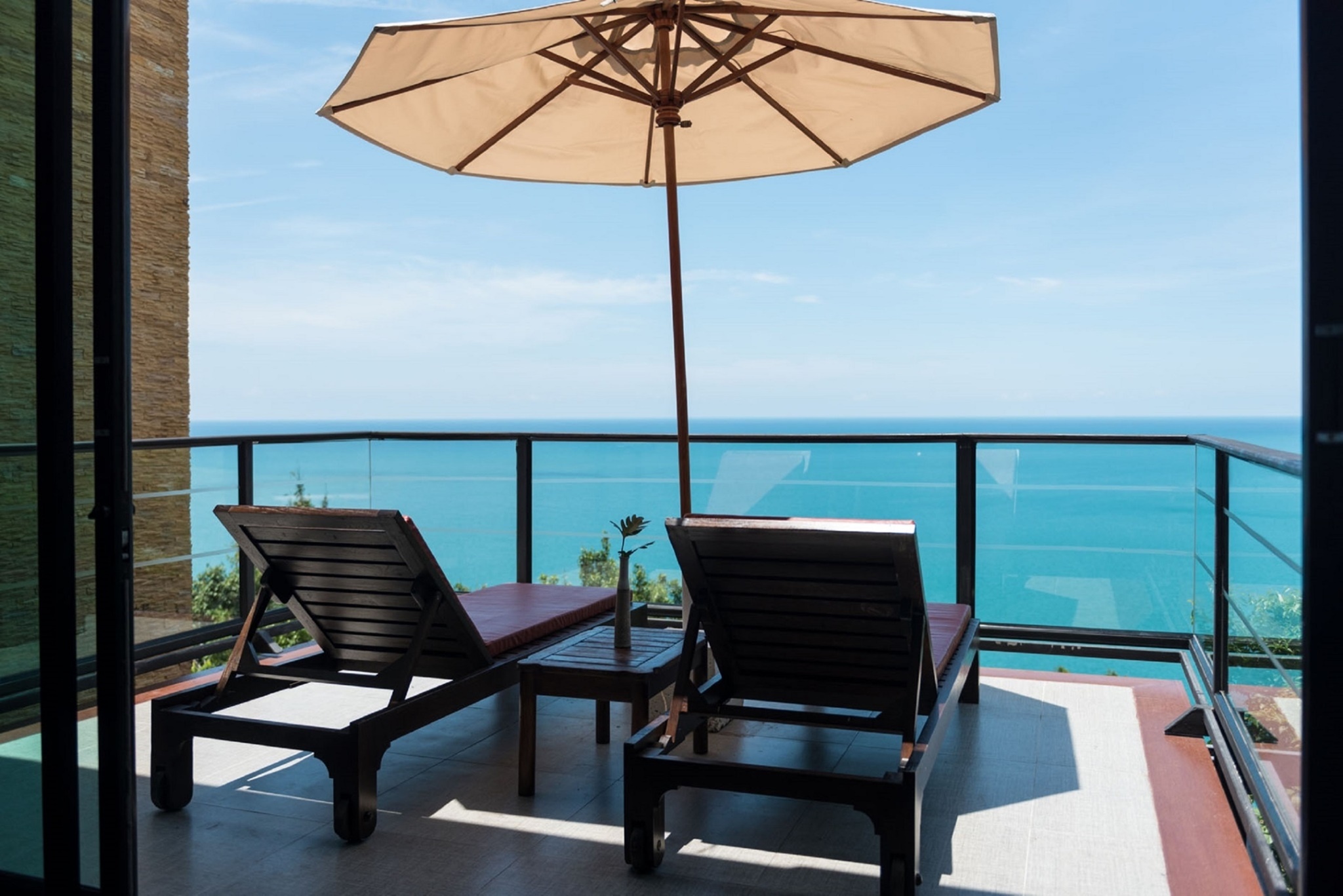 Double or Twin Deluxe with Jacuzzi