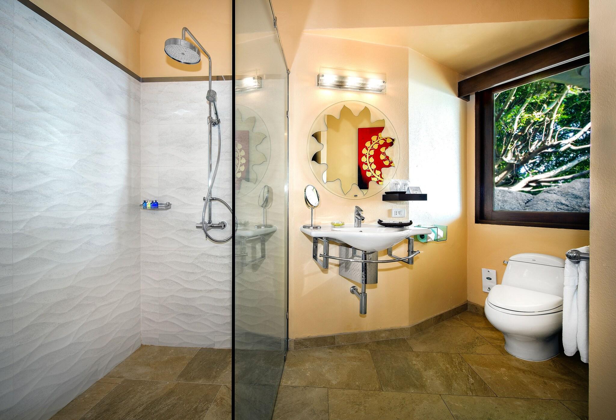 Double Deluxe King Bed