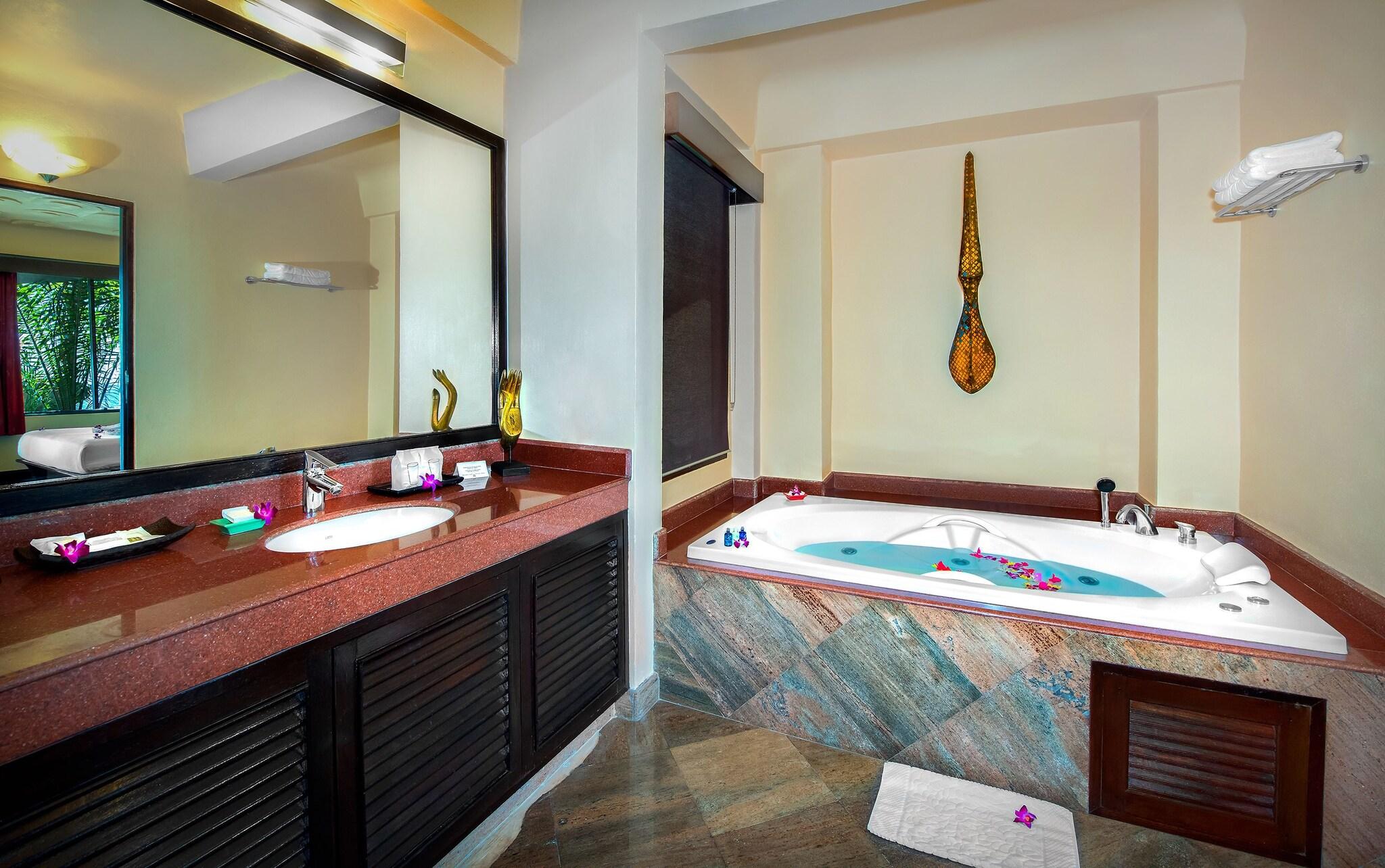 Double Deluxe King Bed