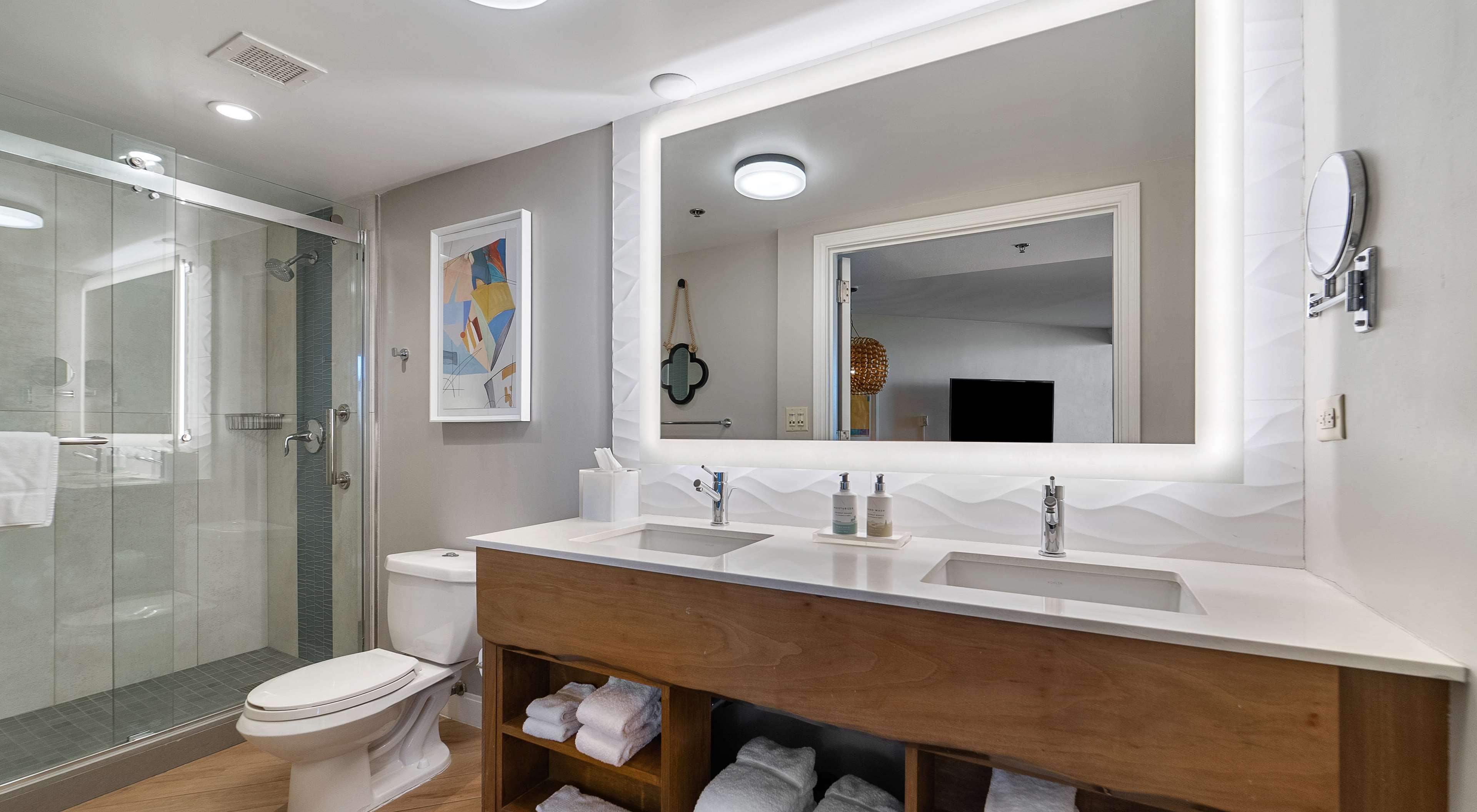 Junior Suite with Views