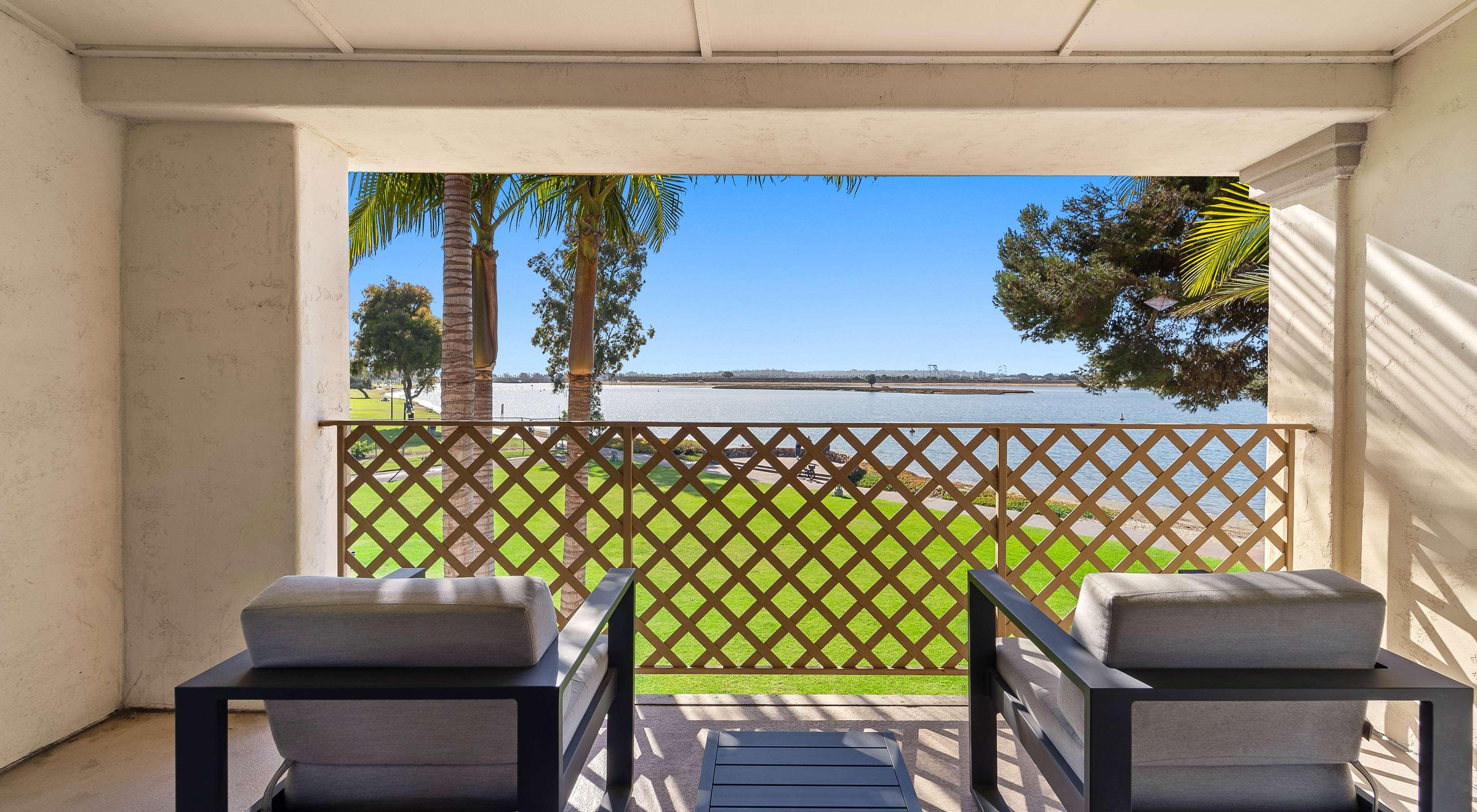 Studio King Size Bed