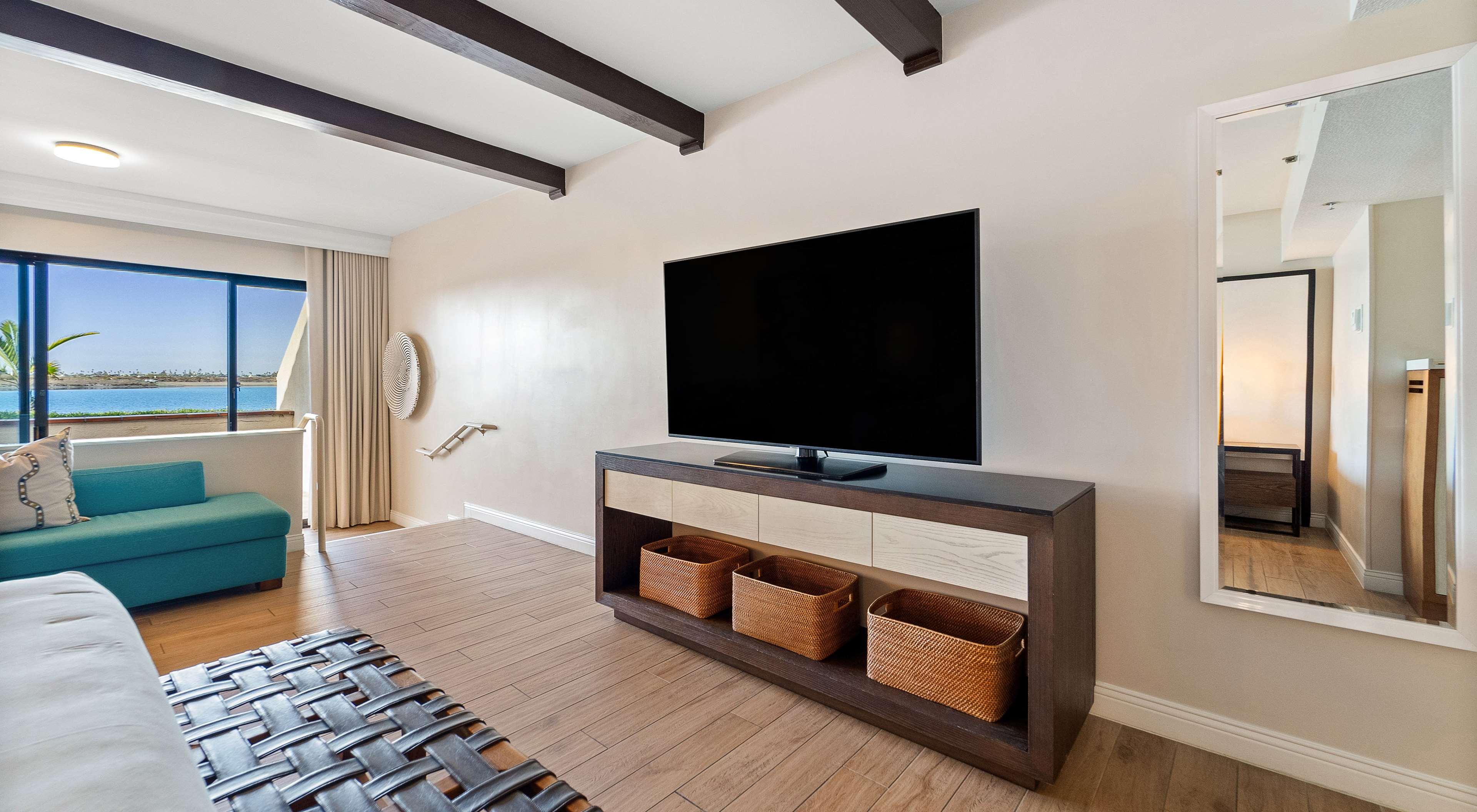 Studio King Size Bed