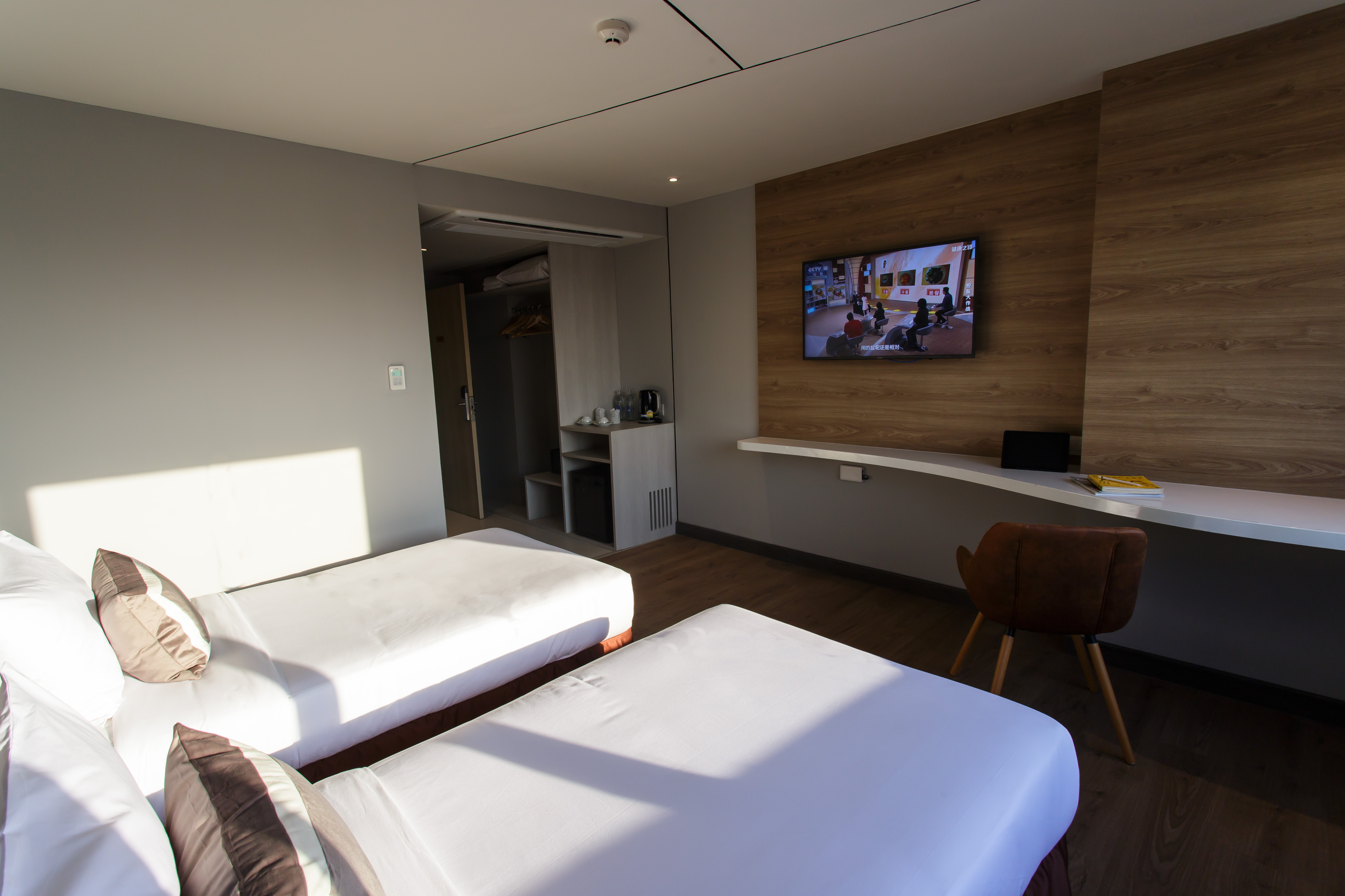 Double or Twin Standard