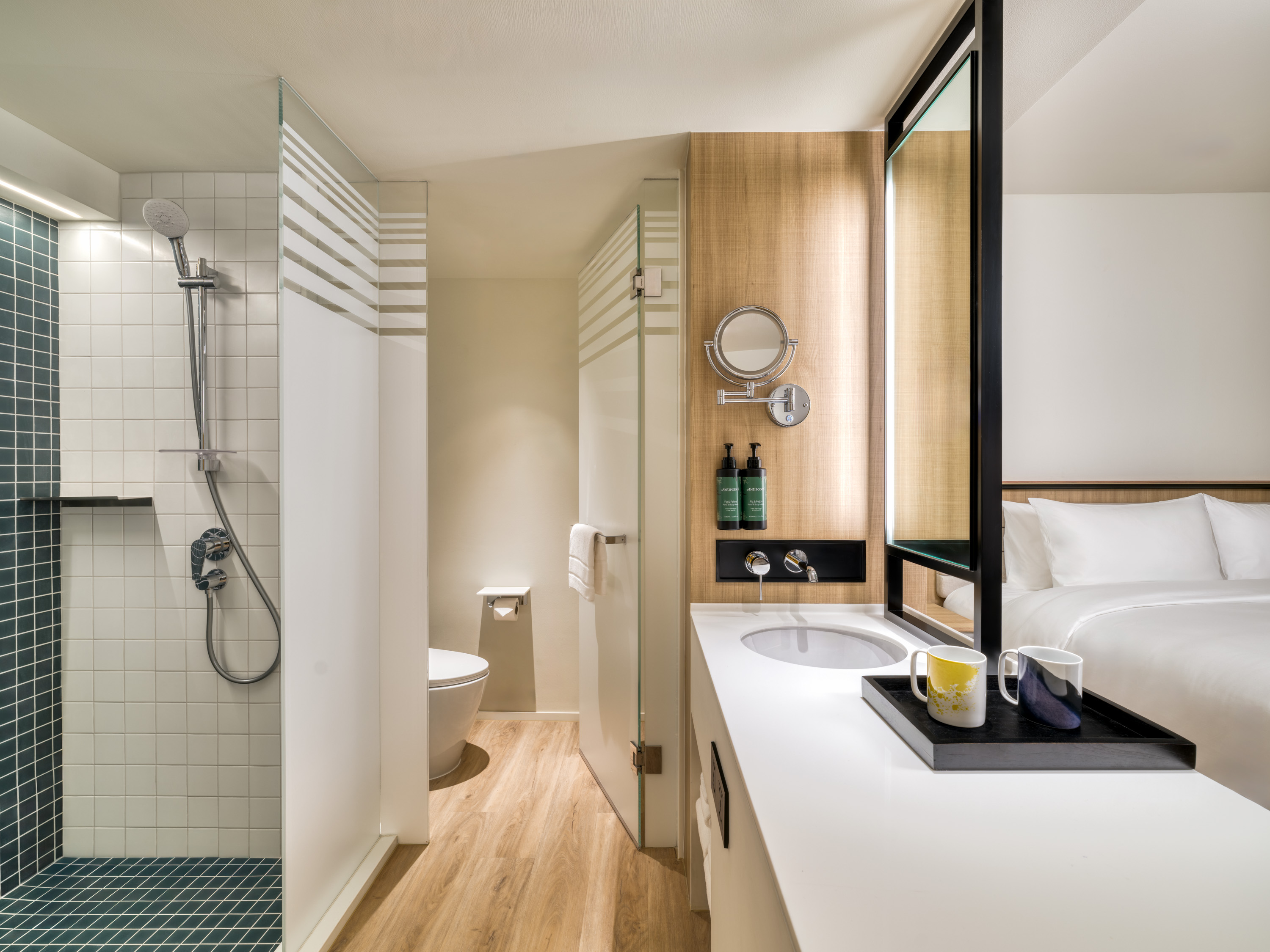 Double Deluxe King Bed