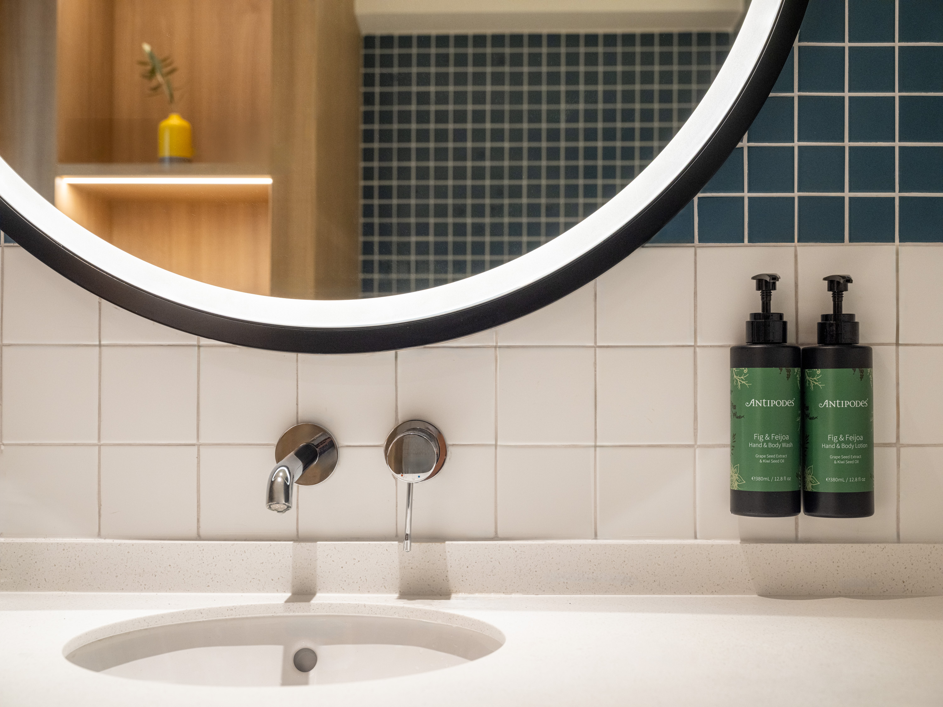 Suite with Balcony with Views