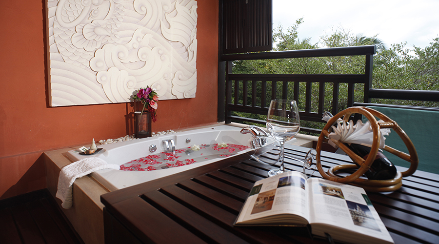 Junior Suite with Jacuzzi